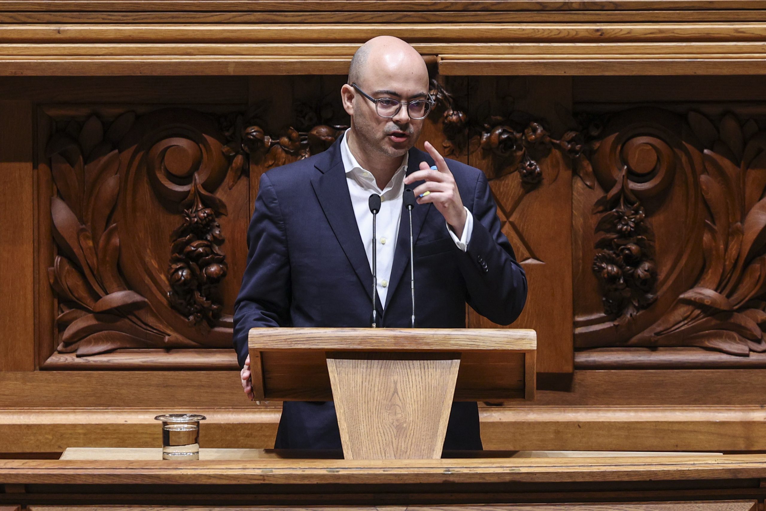 PSD diz que há “condições ímpares” para baixar impostos, IL diz ser o partido mais ambicioso