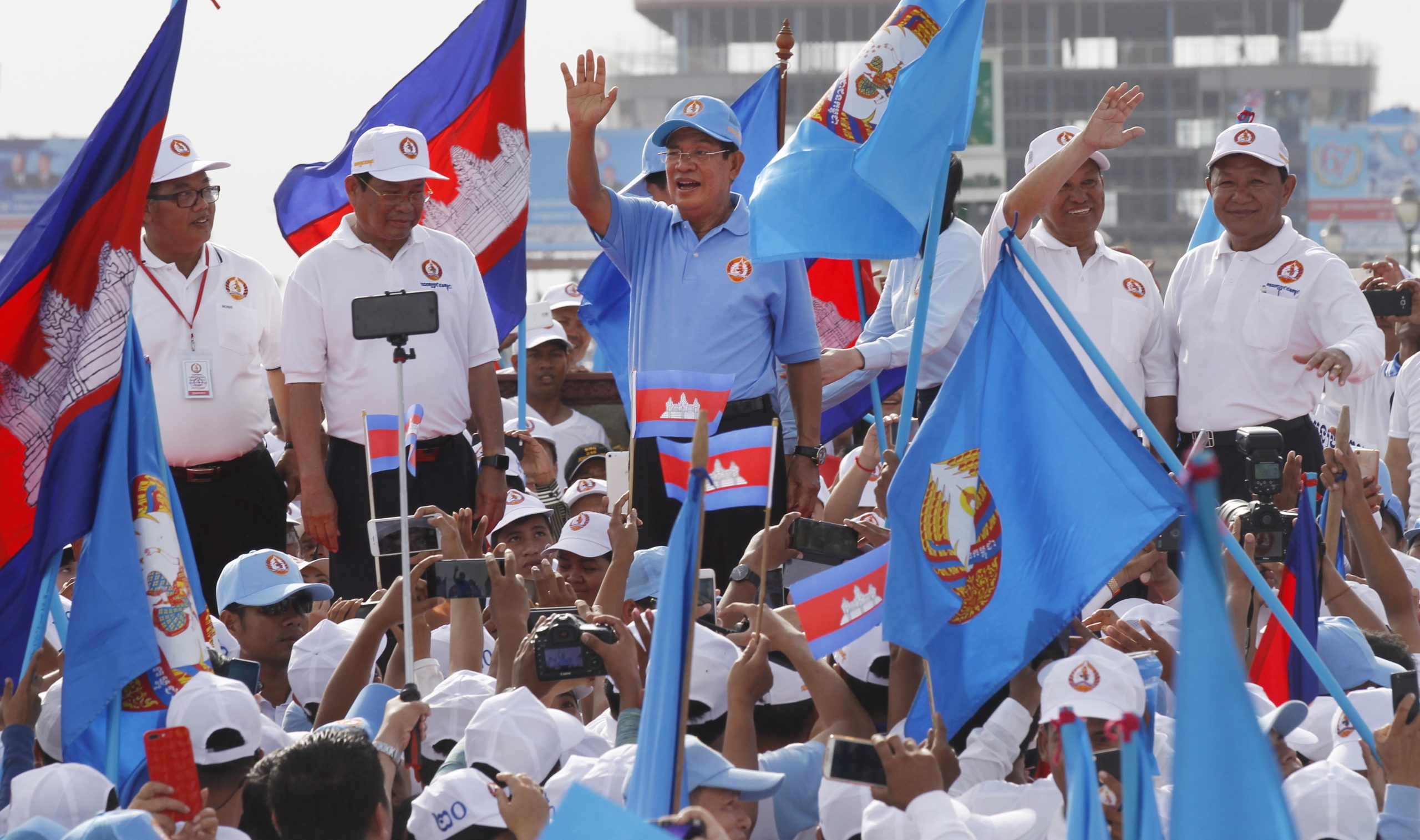 Primeiro-ministro do Camboja afirma ser preciso “eliminar os traidores”