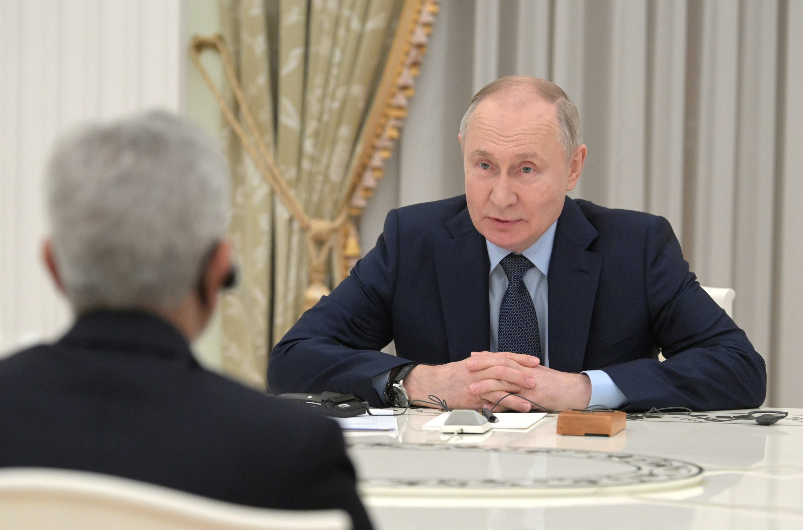 Putin saúda crescimento nas trocas comerciais entre Rússia e Índia