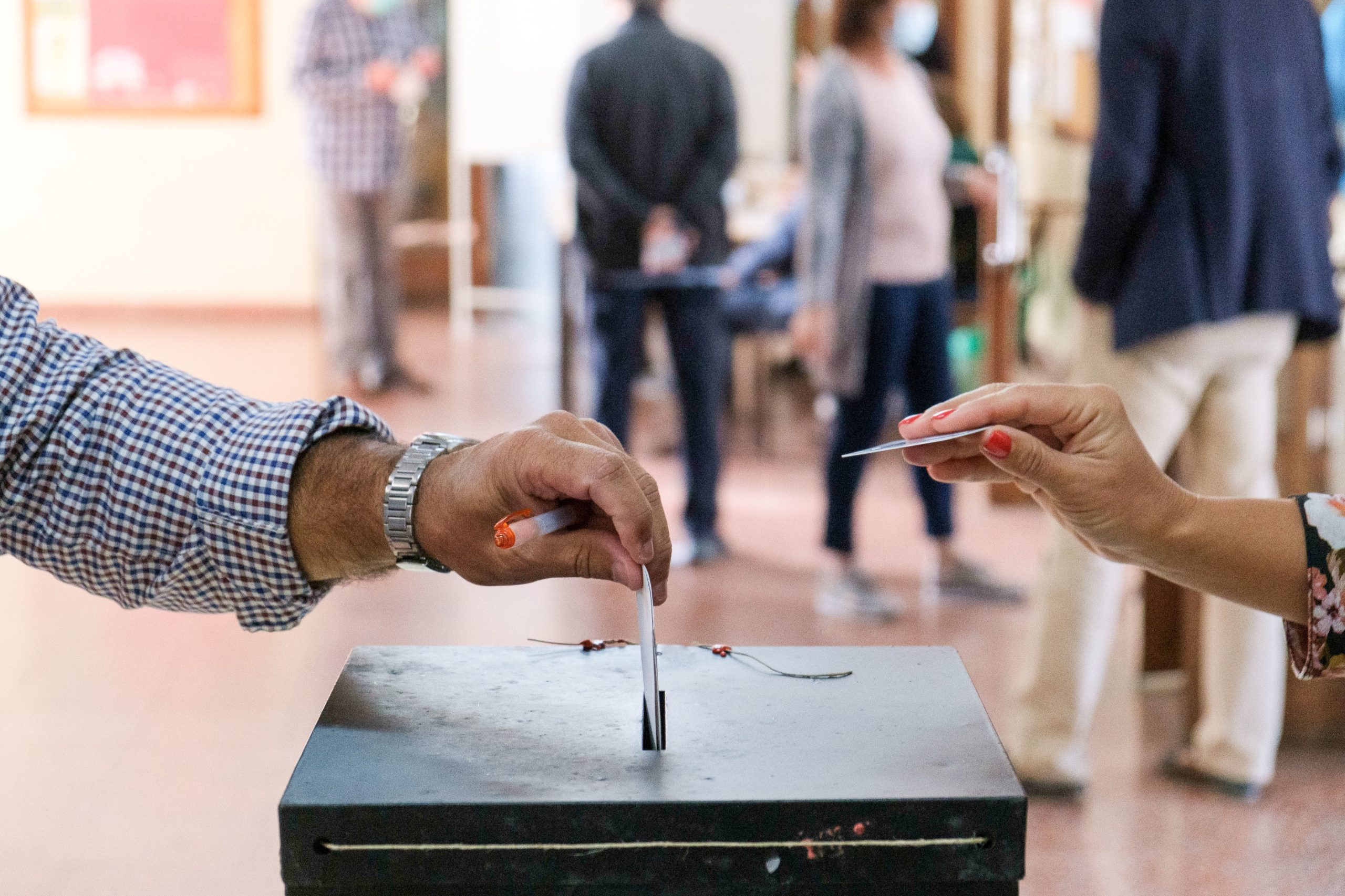 Legislativas: Um quarto dos boletins dos emigrantes foi devolvido por morada errada