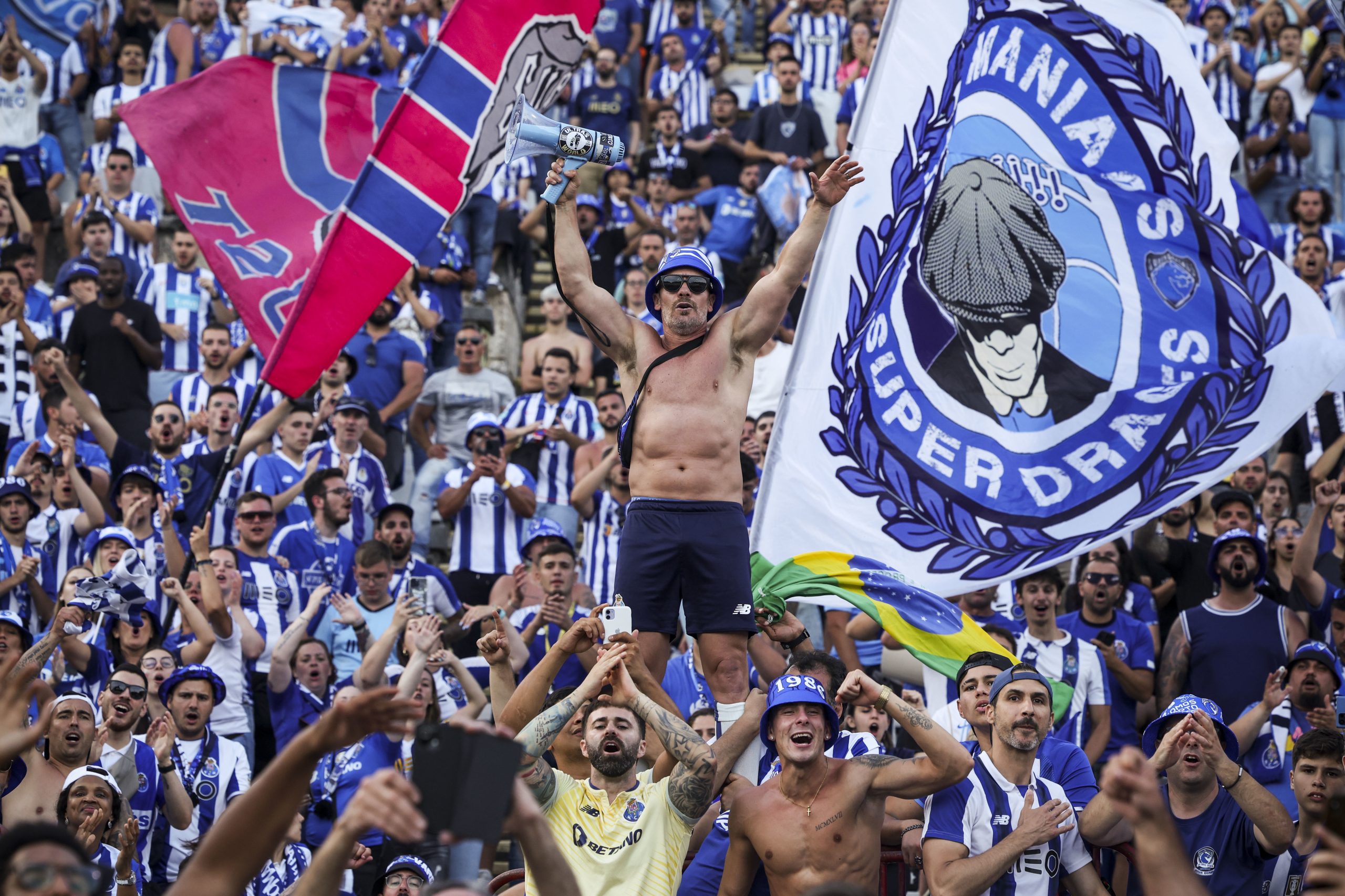 Só há sete clubes da I Liga com claques legalizadas. Sabe quais são?
