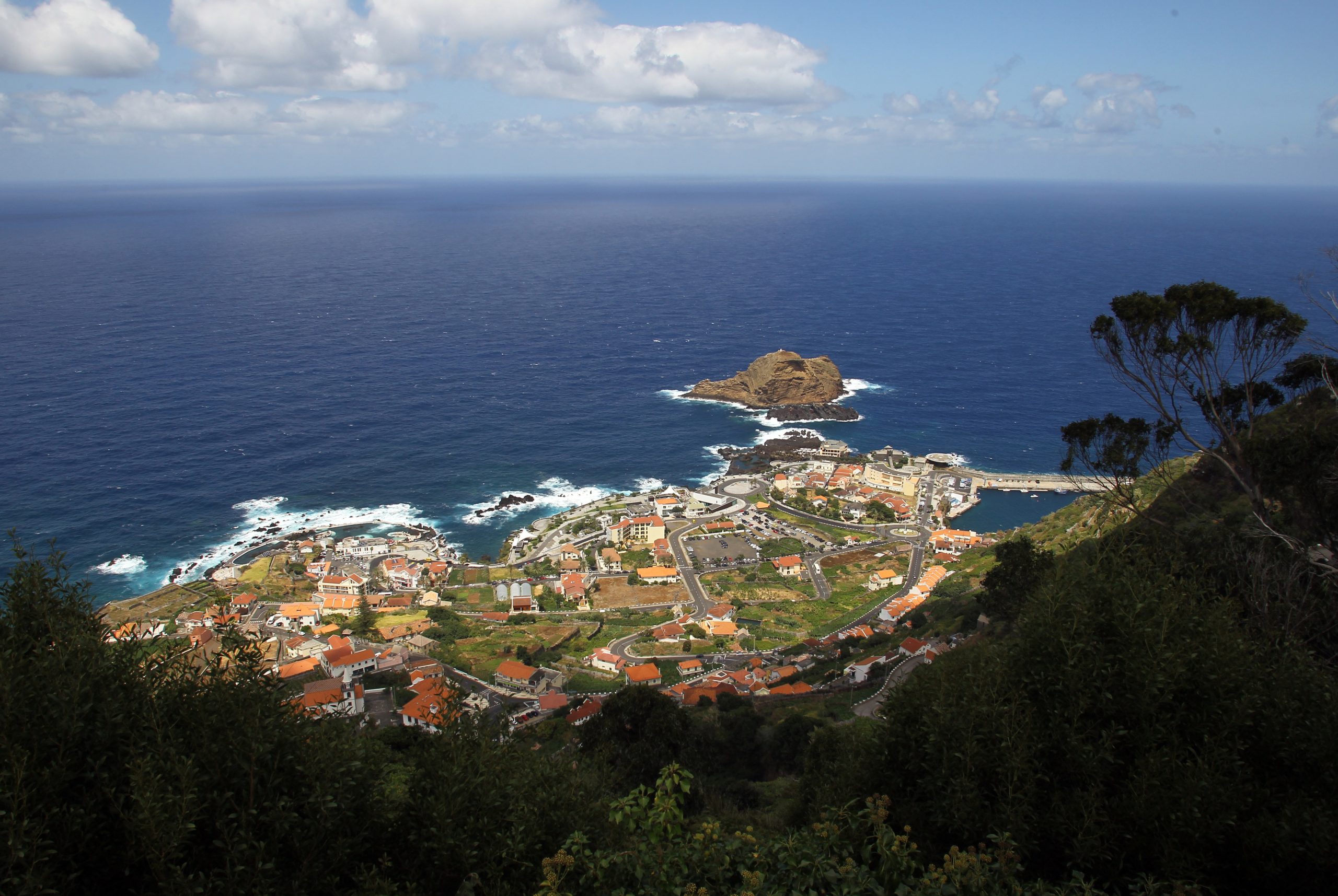 Legionella: Encerrado hotel na Madeira após ser detetada bactéria da doença dos legionários