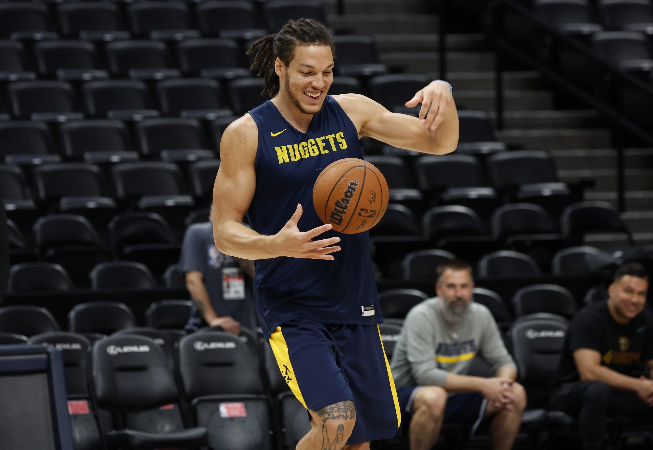 NBA: Aaron Gordon desfalca campeões Denver Nuggets após ser mordido por um cão