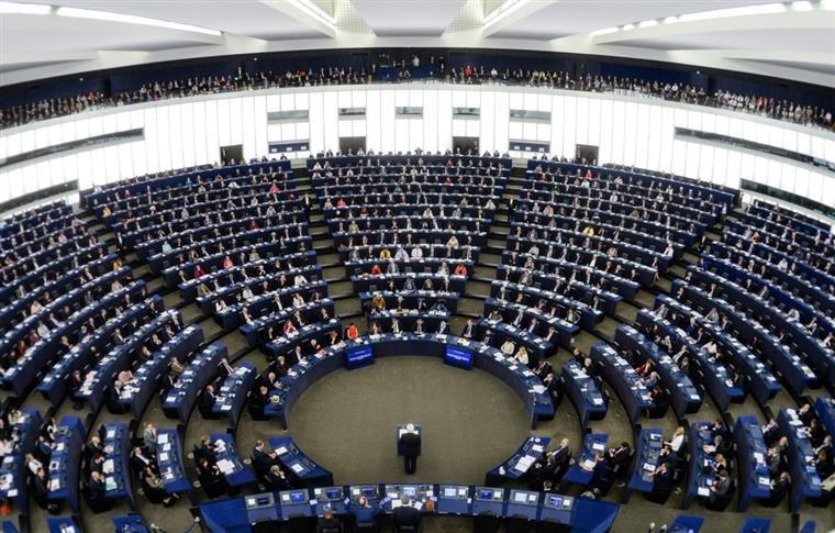 Parlamento Europeu inicia legislatura em Estrasburgo enquanto Conselho tenta superar impasse