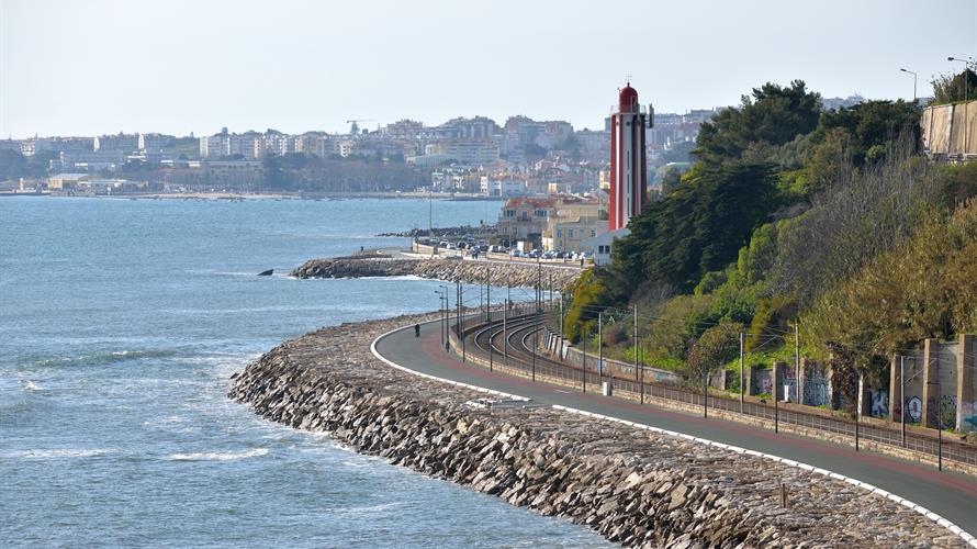 Não há “risco iminente de rotura” da arriba que suporta a Marginal em Cascais, diz a agência do Ambiente