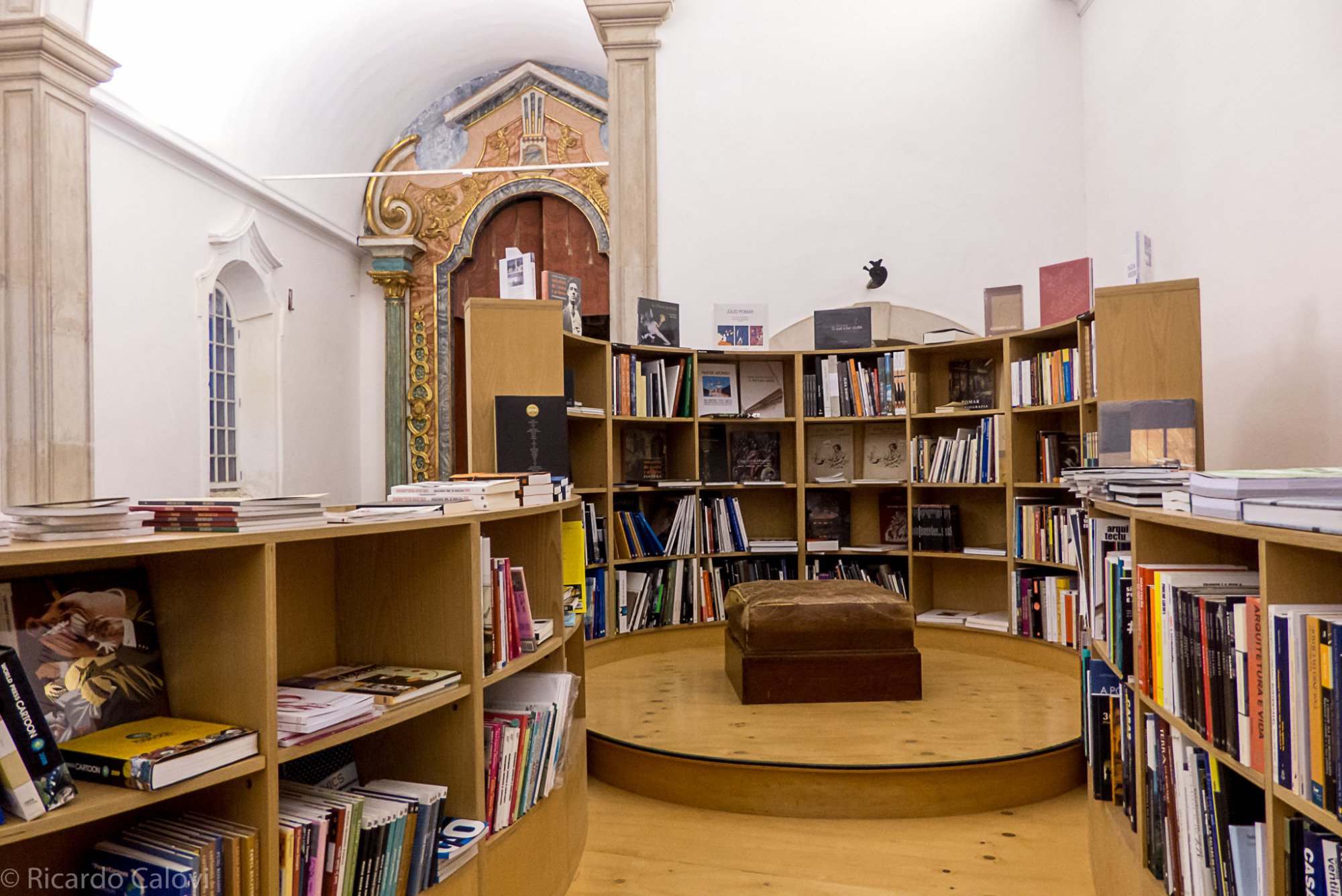 Óbidos Vila Literária reforçada com 20 mil livros doados pela Gulbenkian