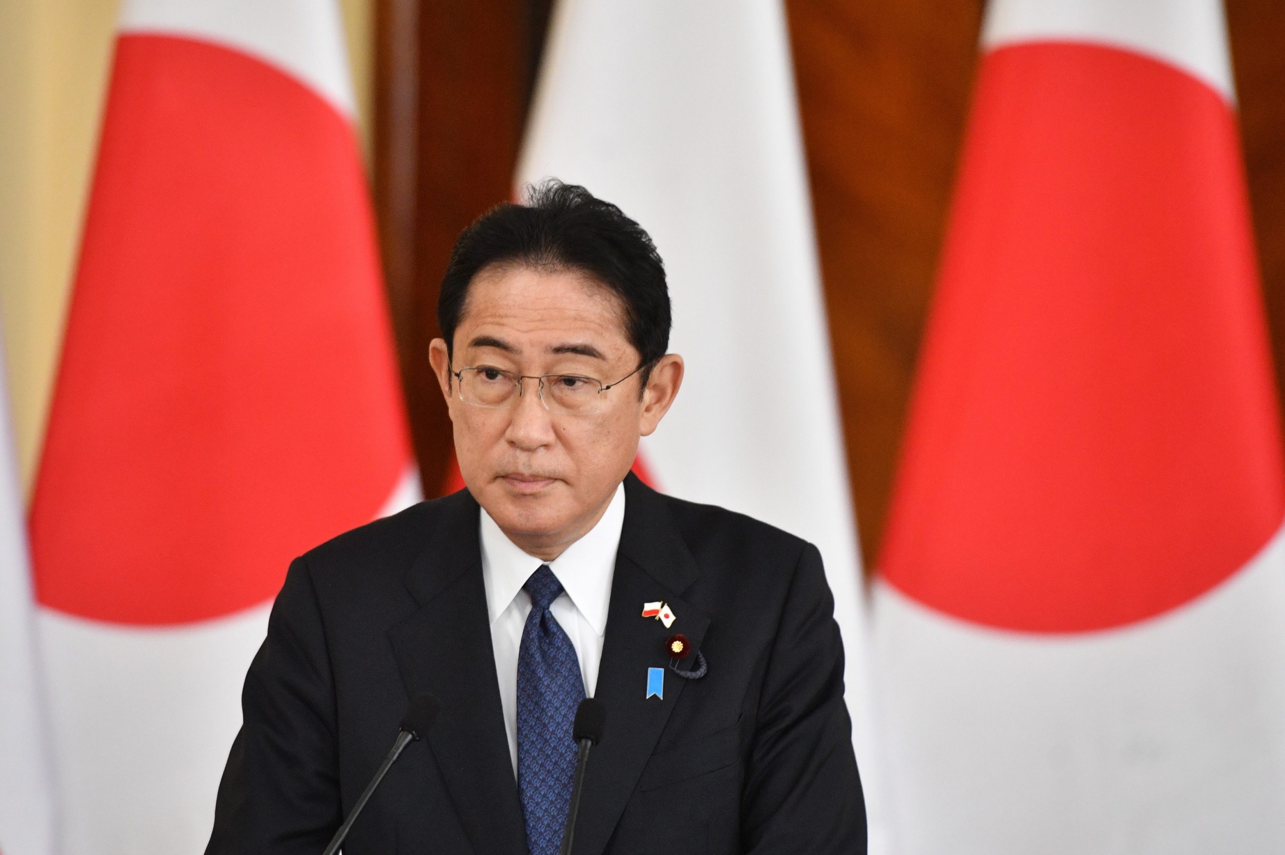 Primeiro-ministro japonês convida Lula da Silva para cimeira do G7 em maio