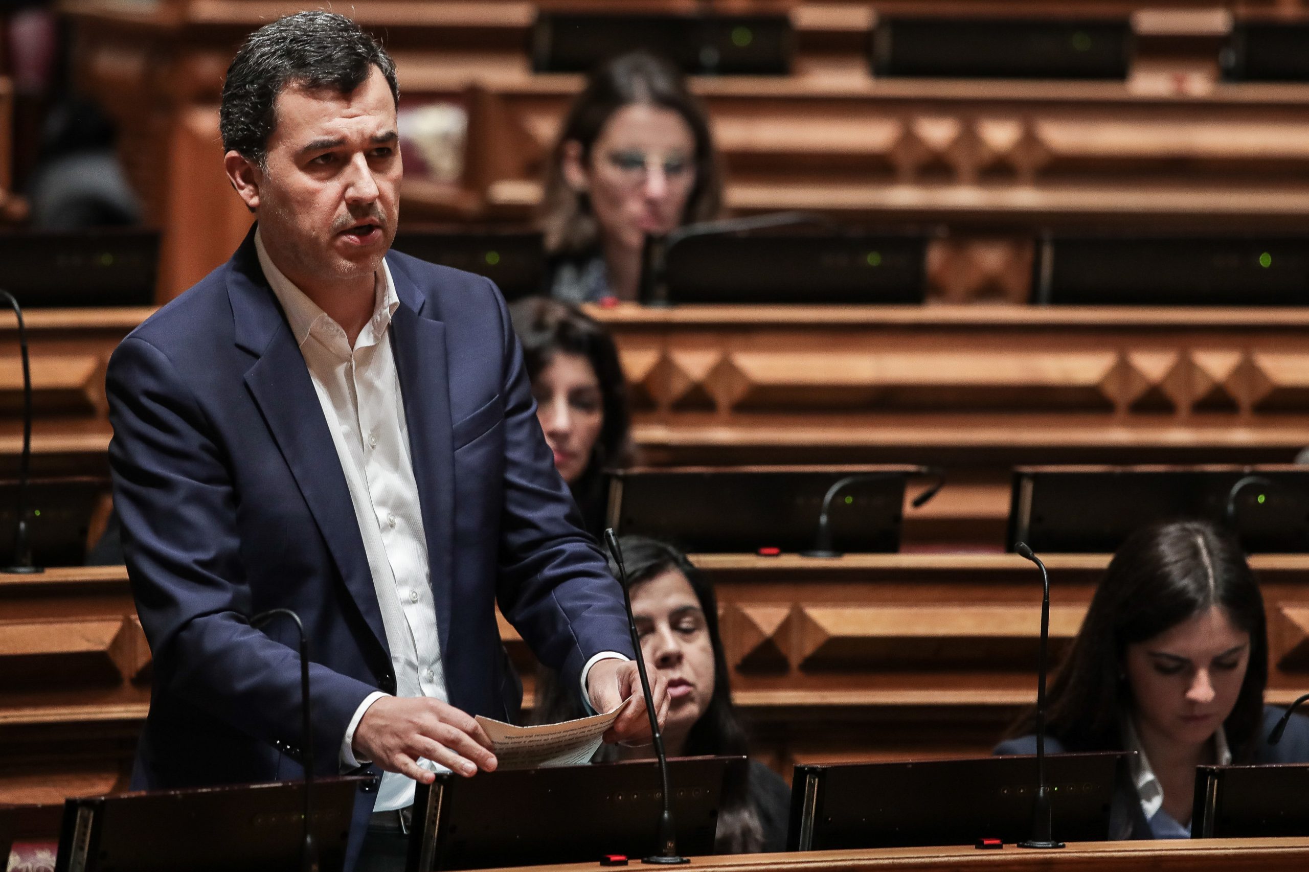 PAN quer que titulares de cargos políticos indiquem se pertencem à Maçonaria e Opus Dei