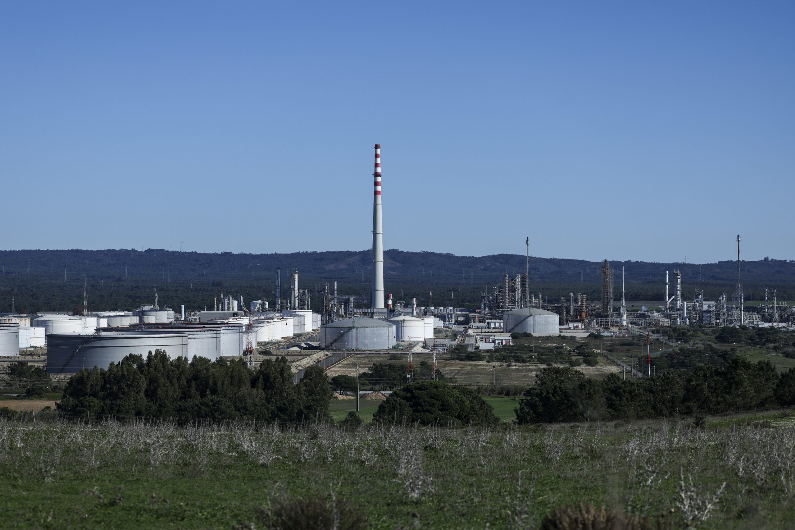 Refinaria de Sines vai parar 50 dias este ano para manutenção