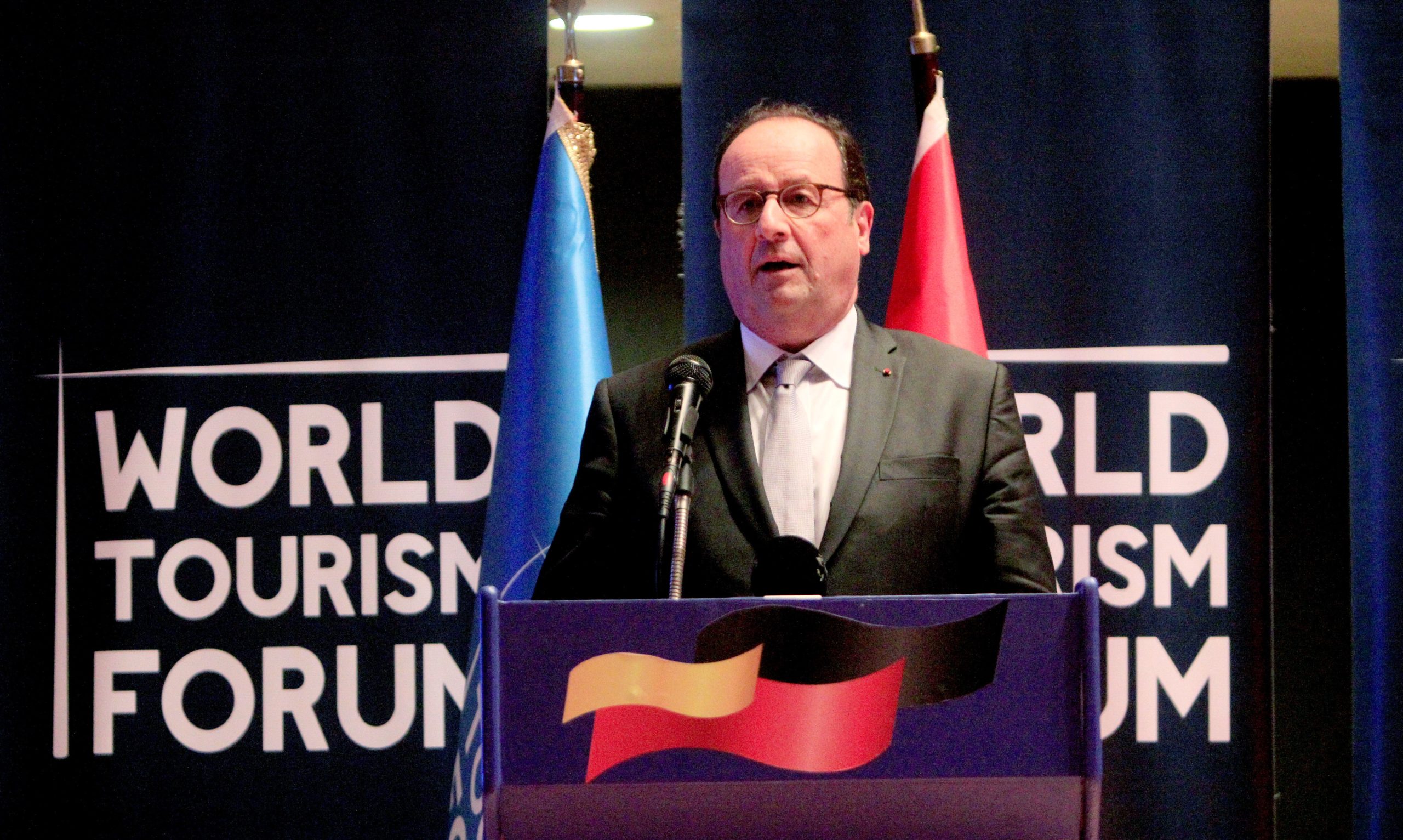 François Hollande antevê crescimento significativo do turismo em África