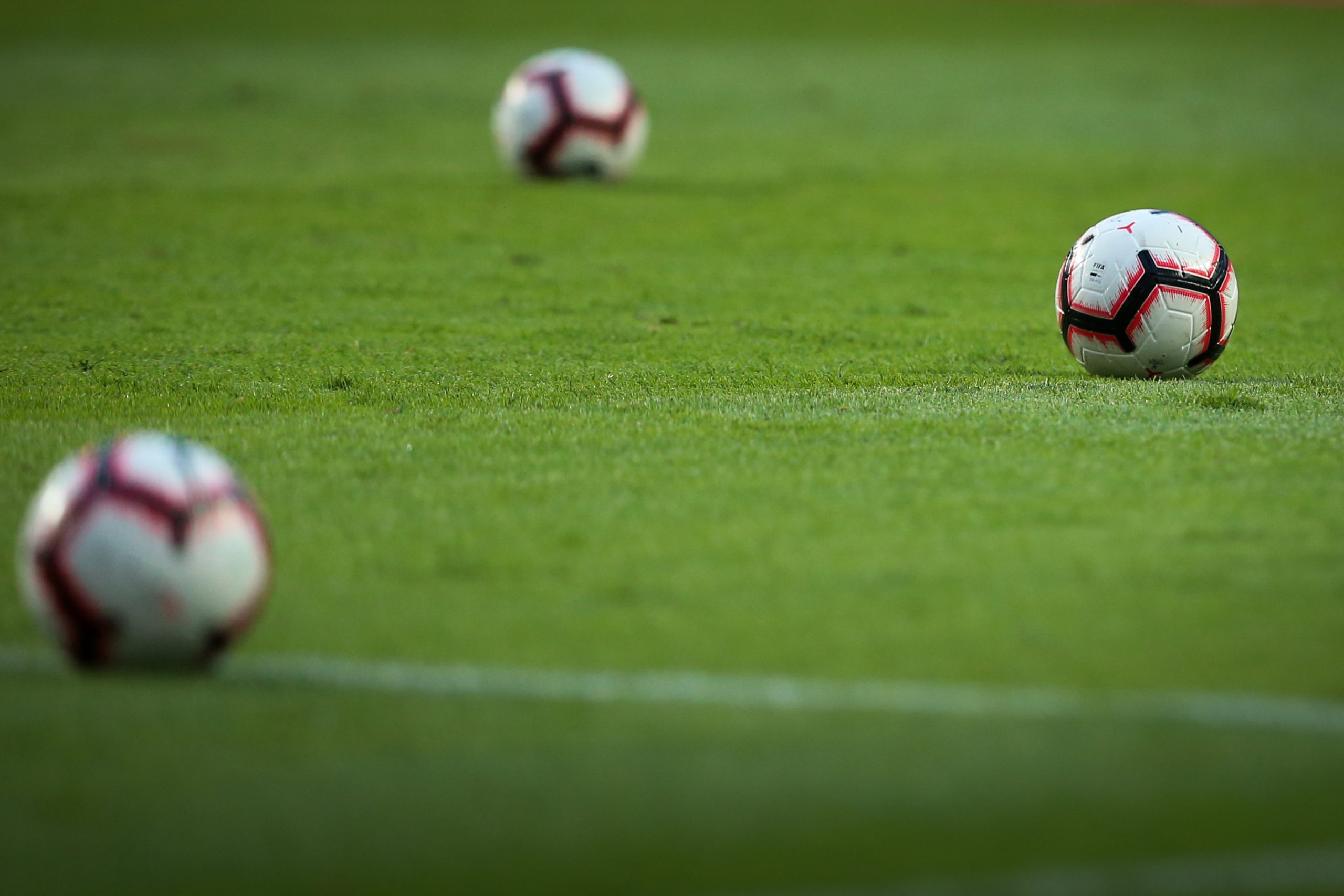 Clubes não devem apoiar claques sem se reverem nos seus comportamentos, diz APCVD