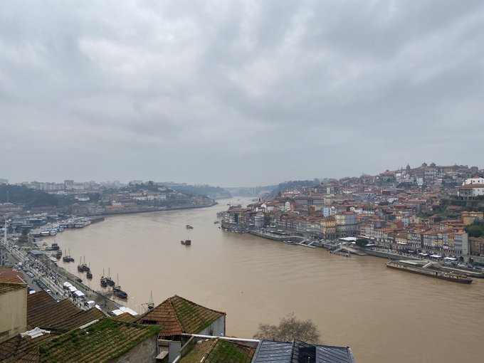 Encontrado corpo de uma mulher no estuário do rio Douro em Gaia