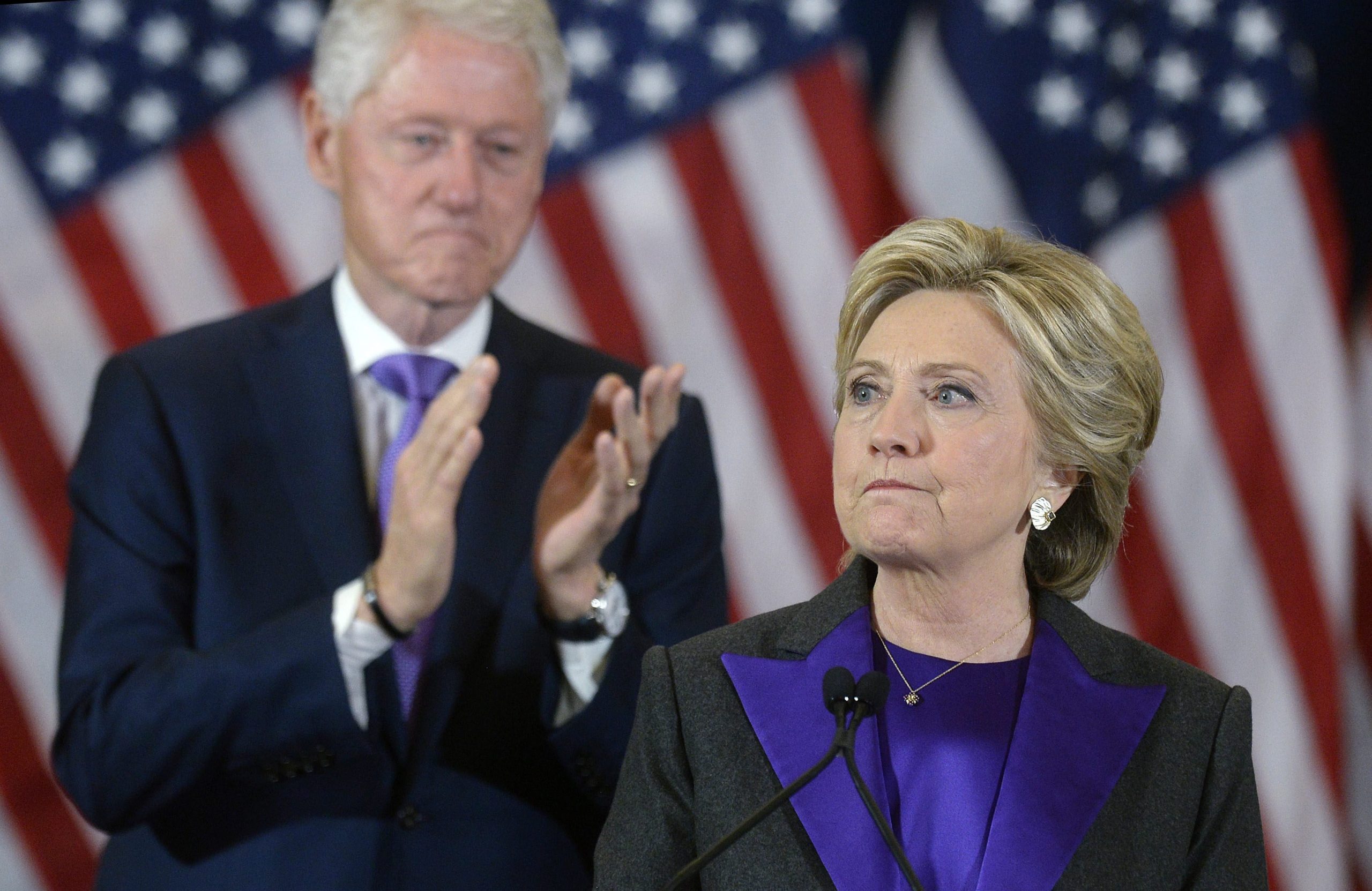 Bill e Hillary Clinton aceitam testemunhar em investigação do Congresso sobre Jeffrey Epstein