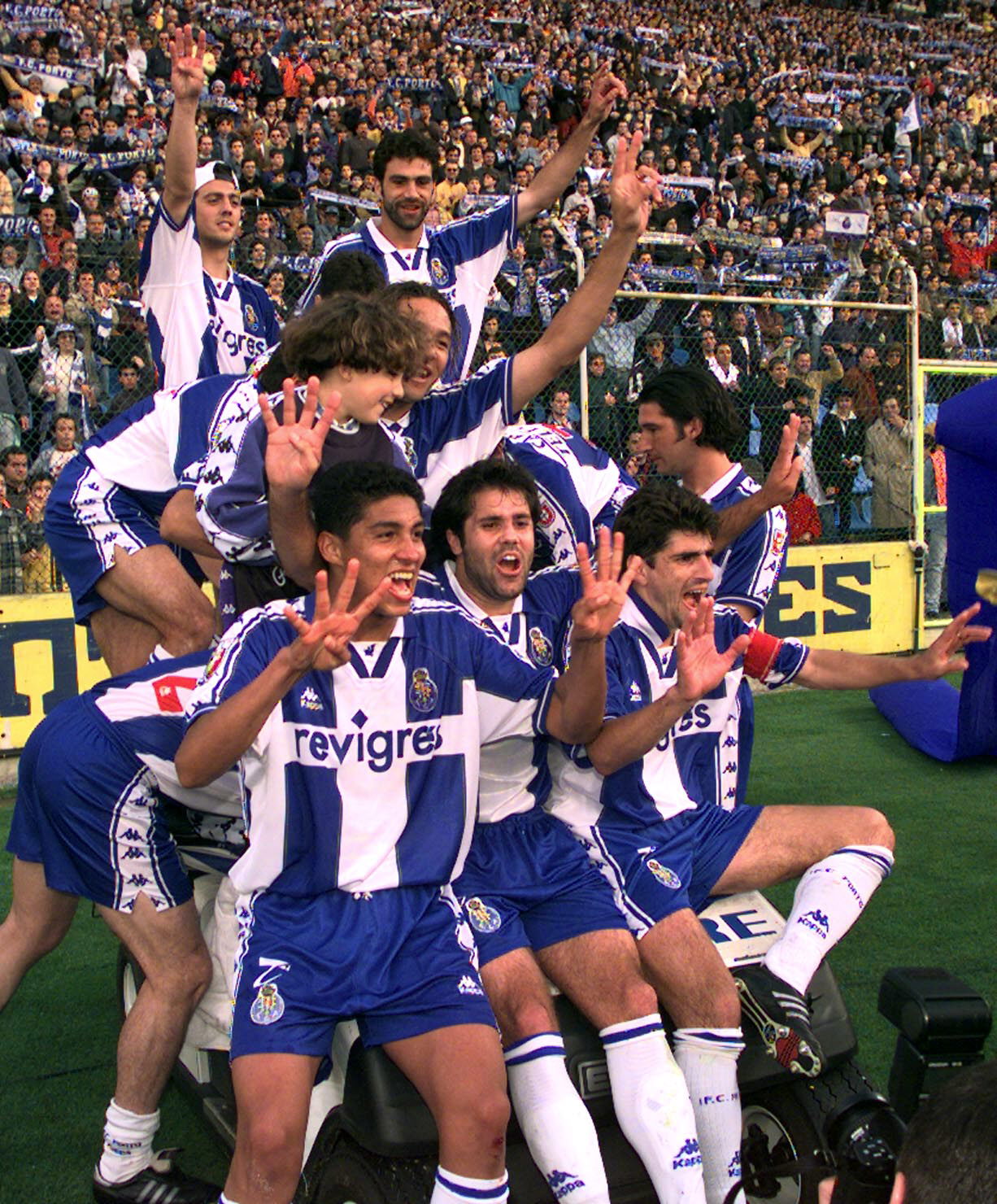 Tetra?! Isso é tão 1998…!