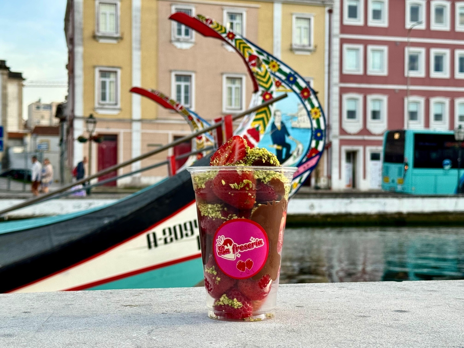 A espanhola La Fresería estreia-se em Portugal com morangos e chocolate em Aveiro