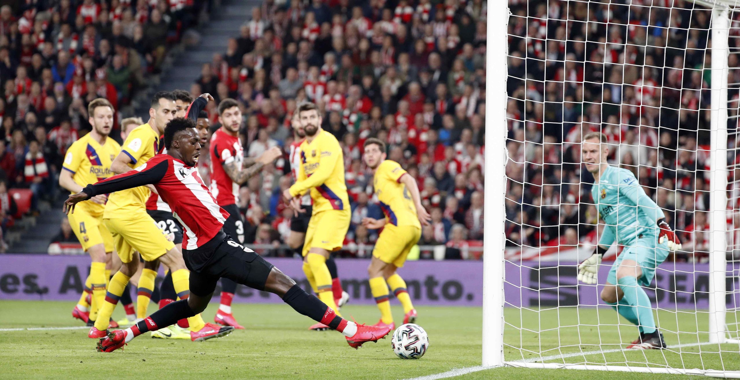 Golo nos descontos apura Athletic de Bilbau frente ao FC Barcelona na Taça do Rei