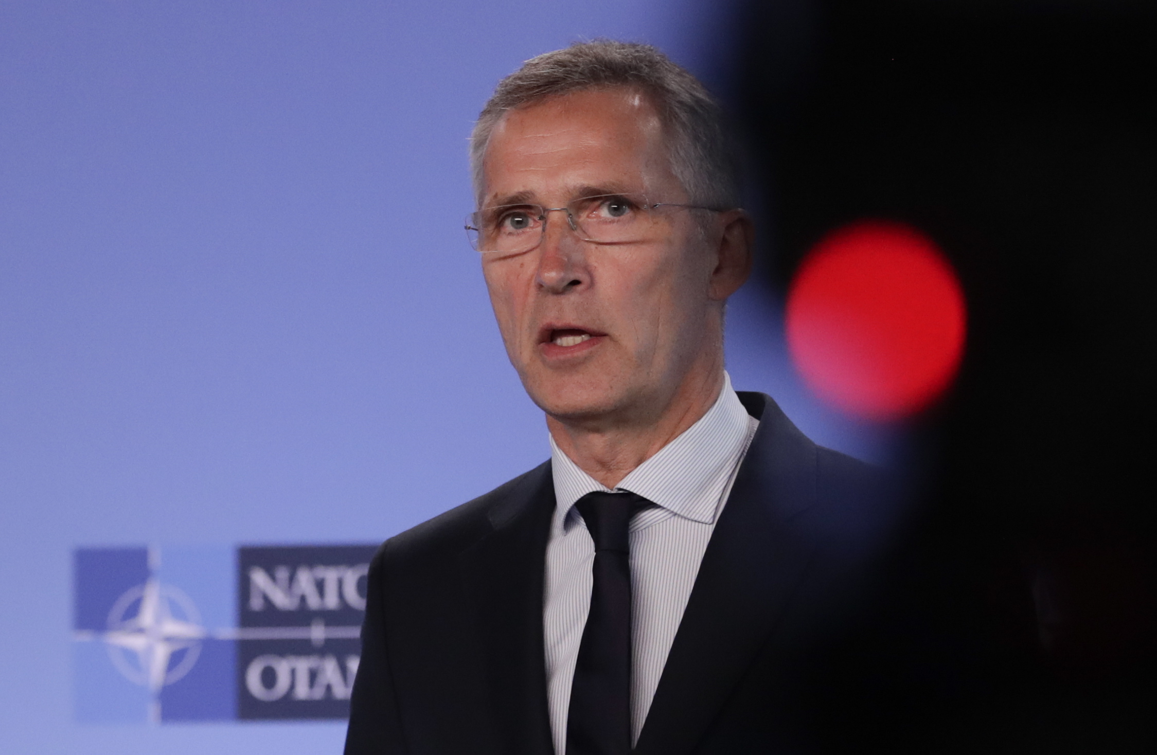 NATO rejeita responder à Rússia com mais mísseis e afasta corrida ao armamento