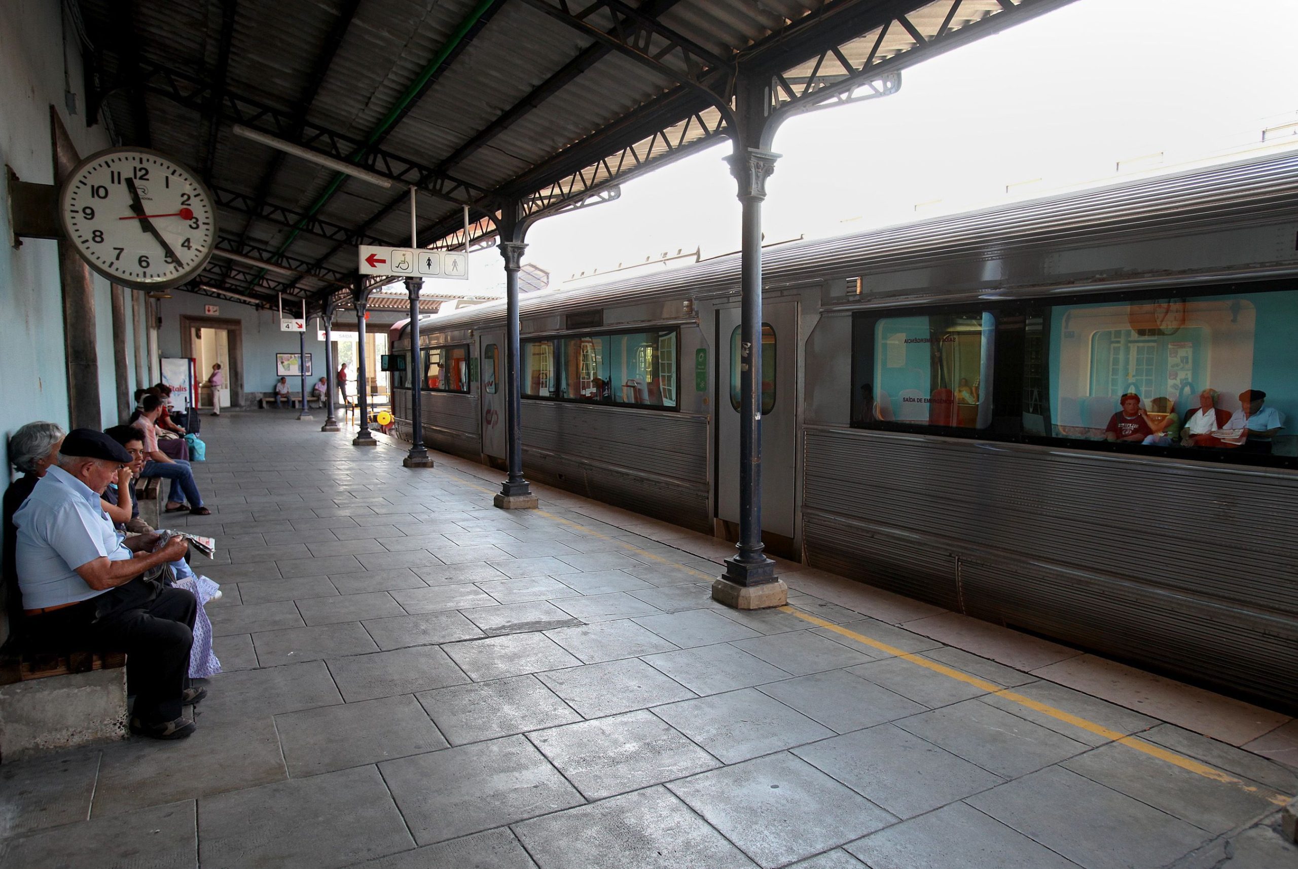 Fim da ligação ferroviária ao centro de Coimbra adiado para janeiro de 2025