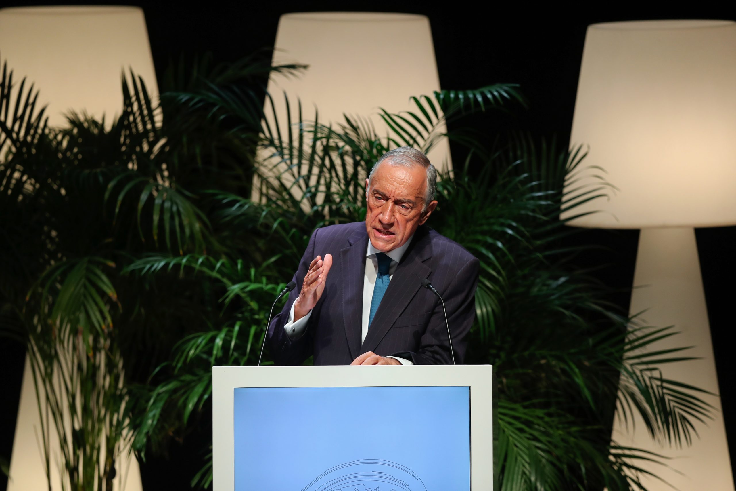 Marcelo desafia EUA a concorrerem a presença no Porto de Sines