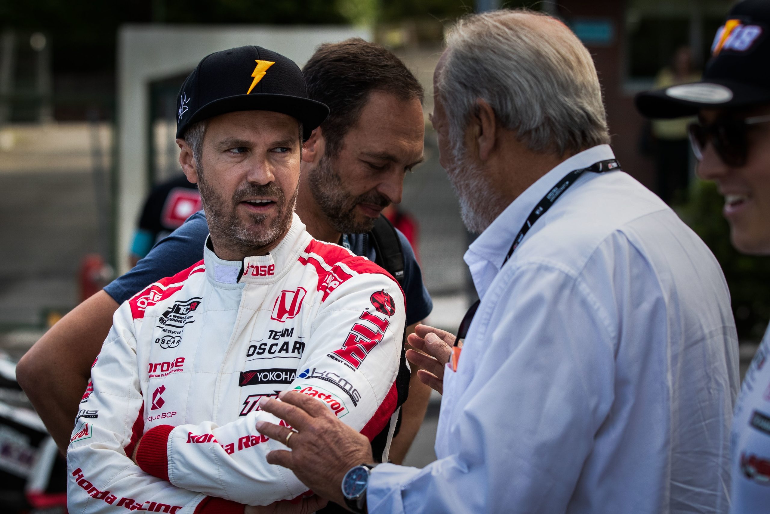 Tiago Monteiro vence classe TCR nas 24 Horas de Nurburgring