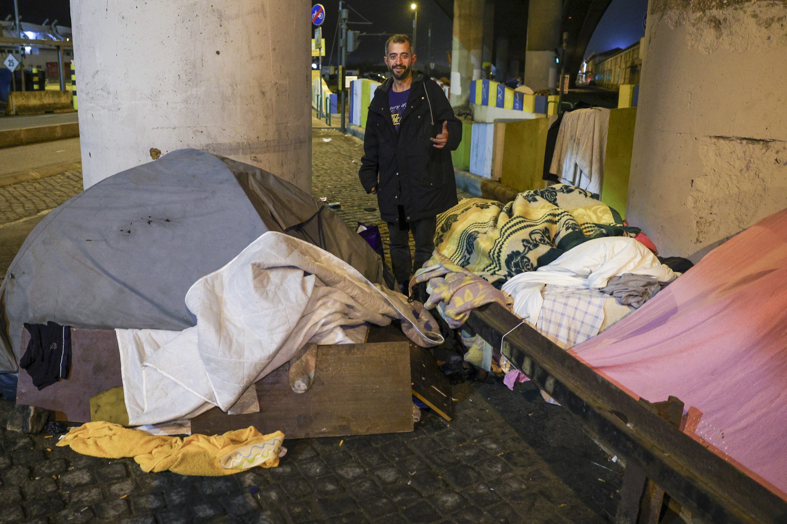 Moedas quer centro de acolhimento de imigrantes em Lisboa “o mais depressa possível”