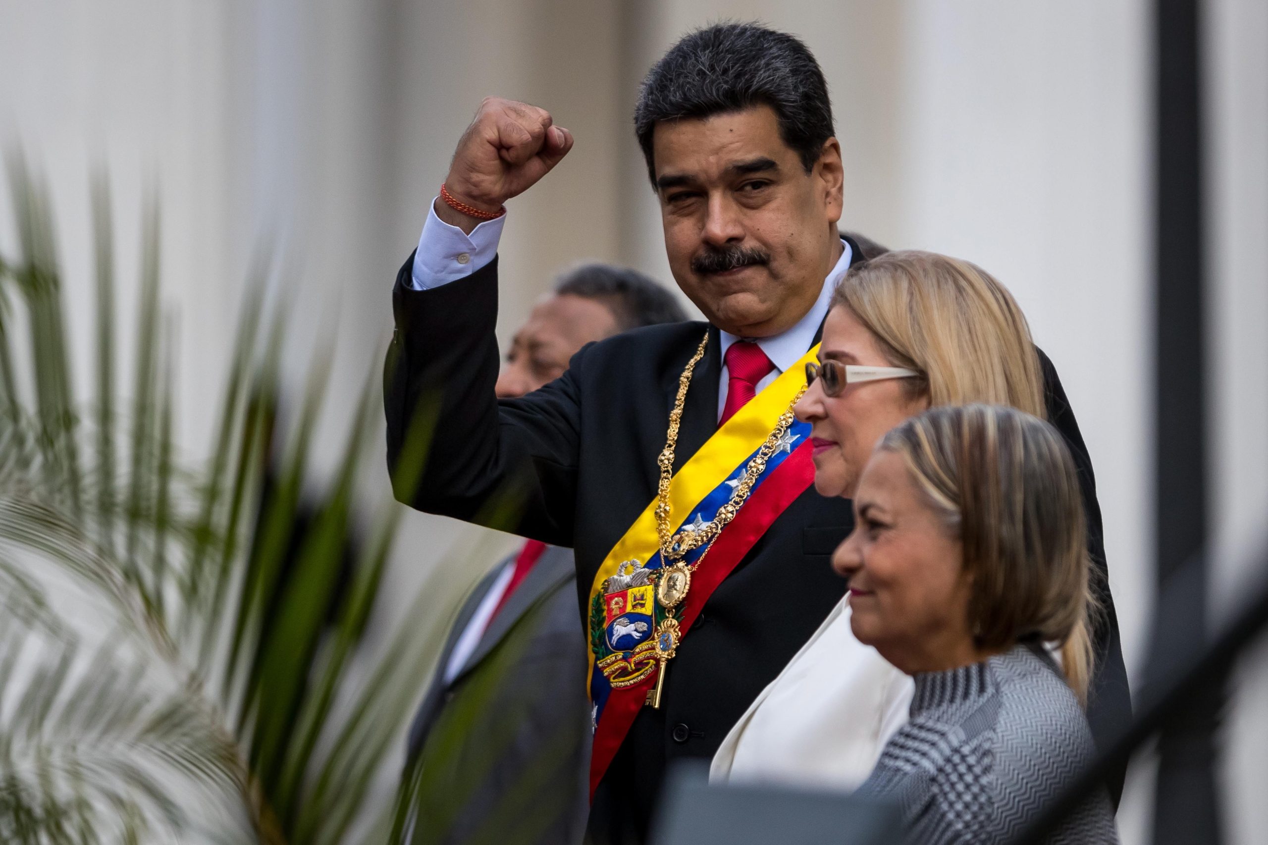 Maduro acusa Colômbia de enviar mercenários para atacar instalações na Venezuela