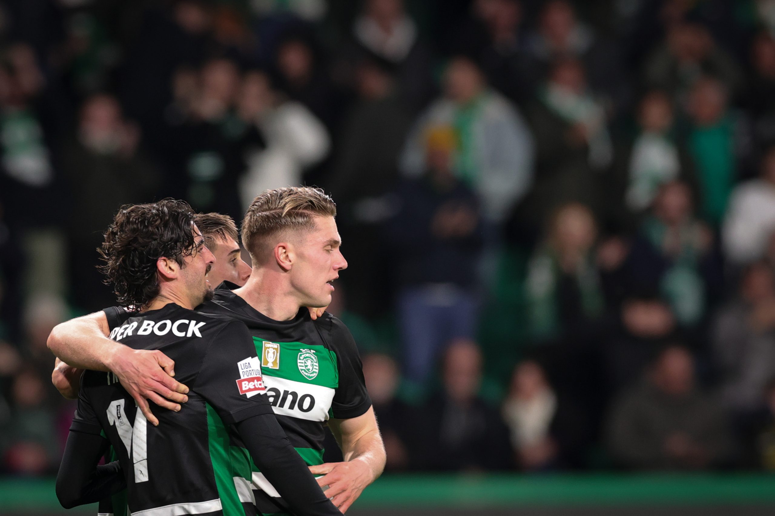Sporting regressa às vitórias frente ao Estoril Praia