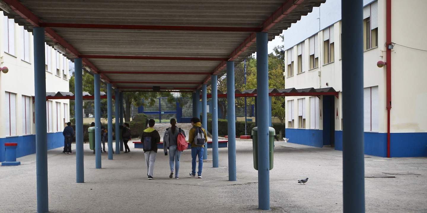 “O meu filho vai para o 5.º ano e não tem escola”: pais do Seixal sem respostas