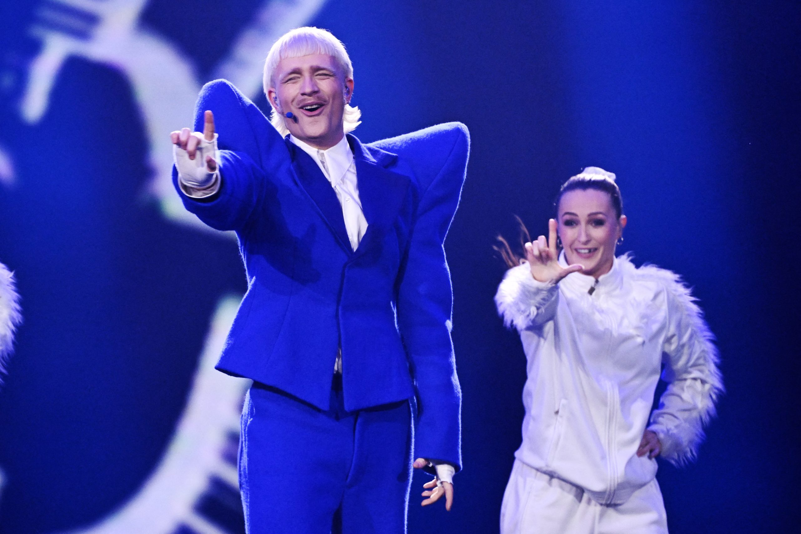Eurovisão desqualifica concorrente dos Países Baixos