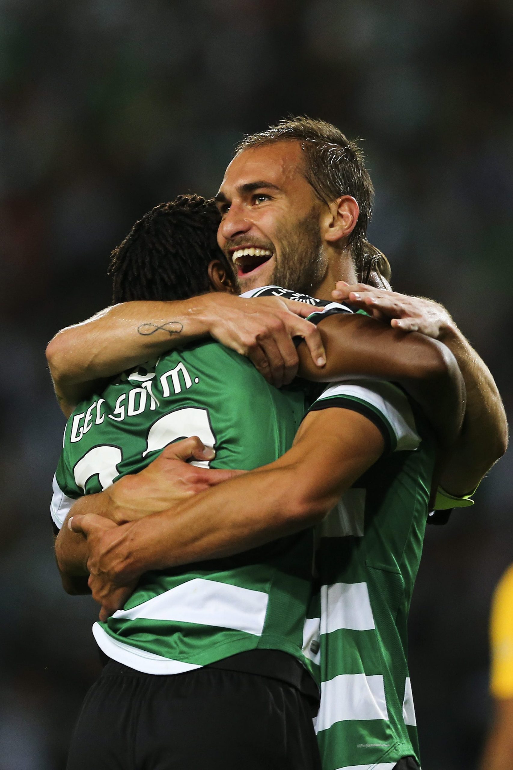 Sporting sorri e vence, dragões vacilam perante o Leicester