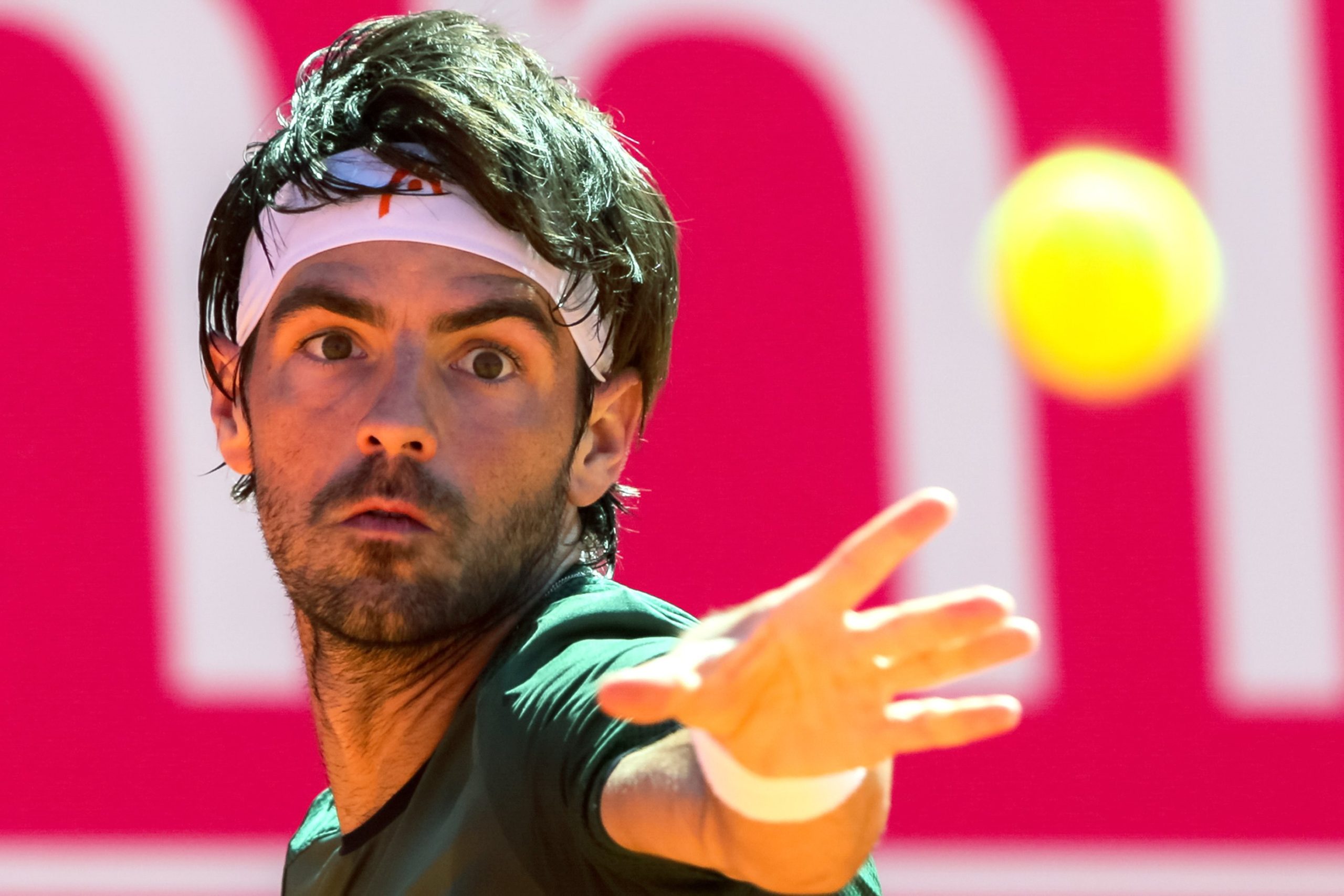 Estoril Open: Gastão Elias ‘luta’ com Almagro por lugar nos quartos de final