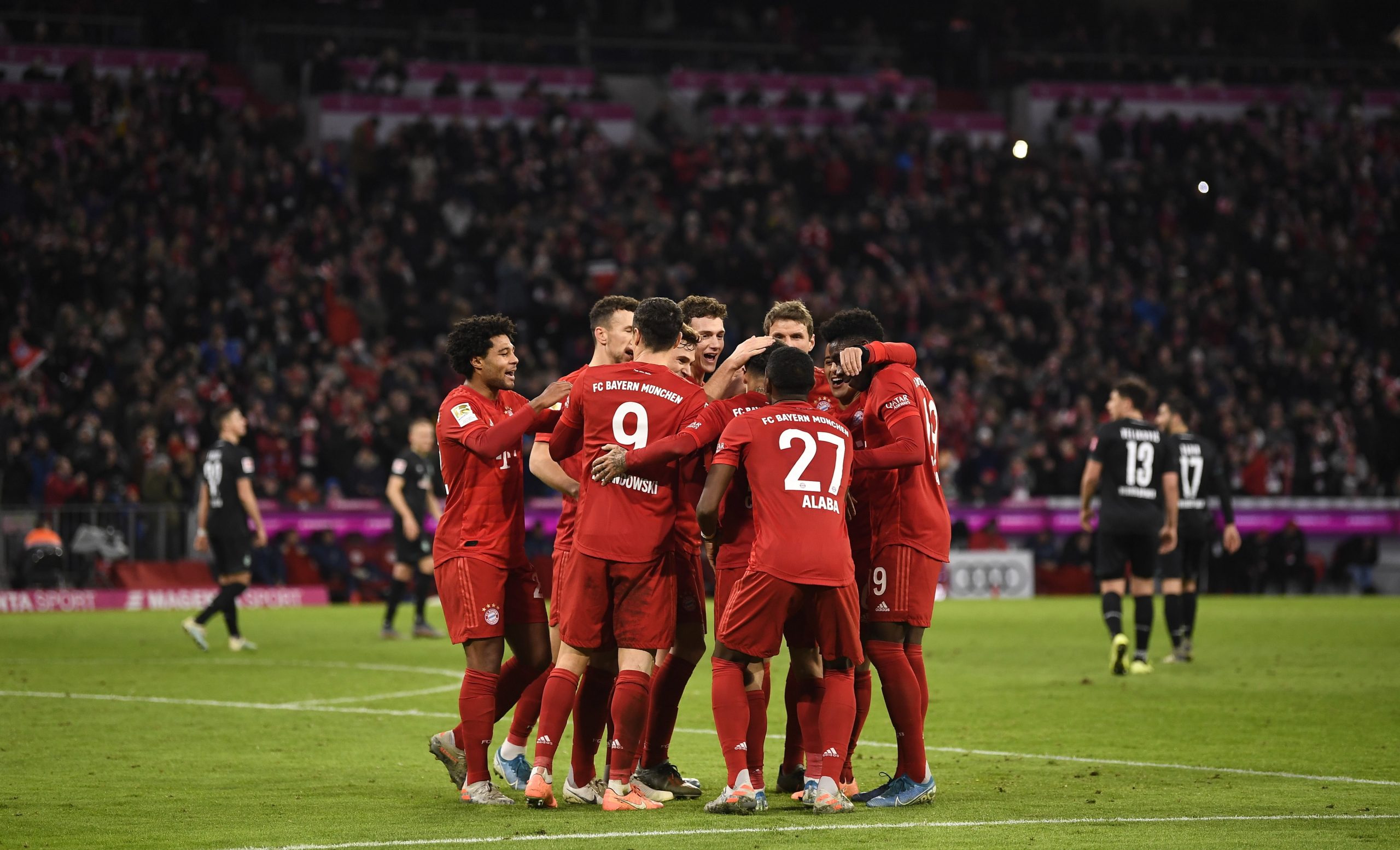 Bundesliga: Bayern e Dortmund aproximam-se da liderança da liga alemã