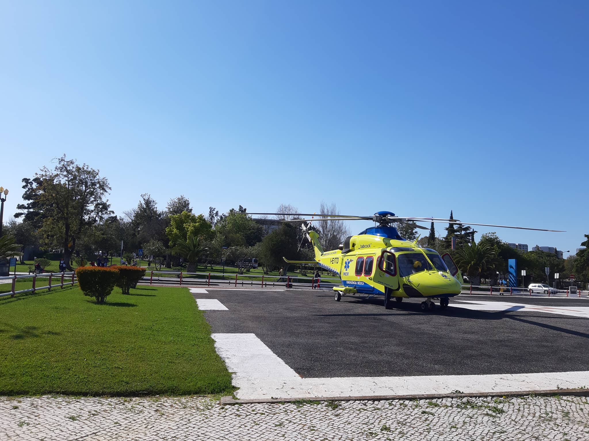 Dois dos quatro helicópteros de emergência do INEM deixam de operar à noite