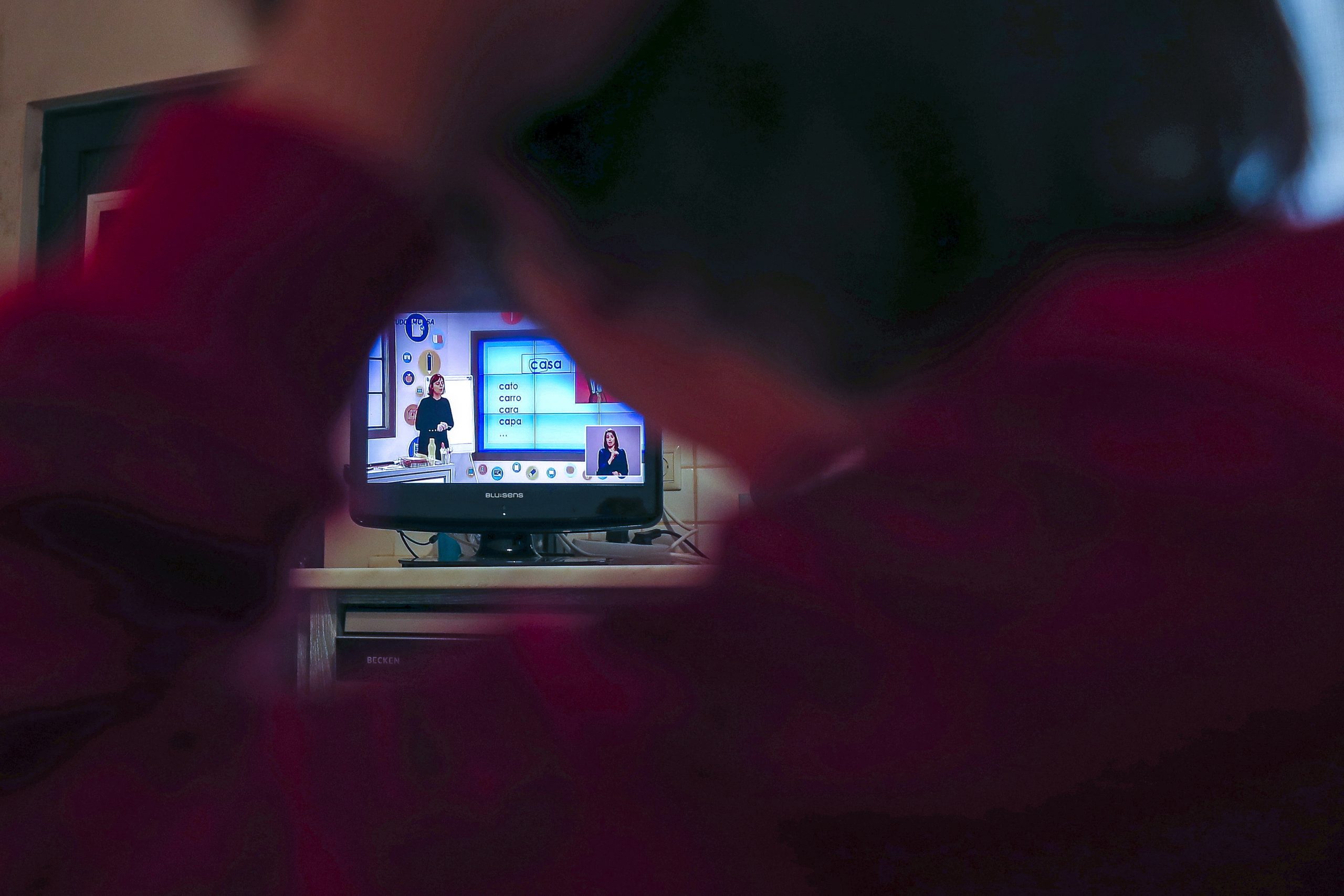 #EstudoEmCasa: Conteúdos do secundário na RTP Play e na aplicação a partir de segunda-feira