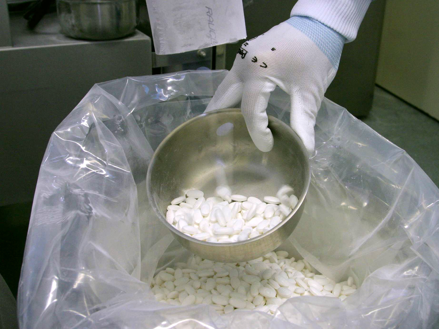 PEV questiona Governo sobre falta de medicamento para doentes com Doença de Chron