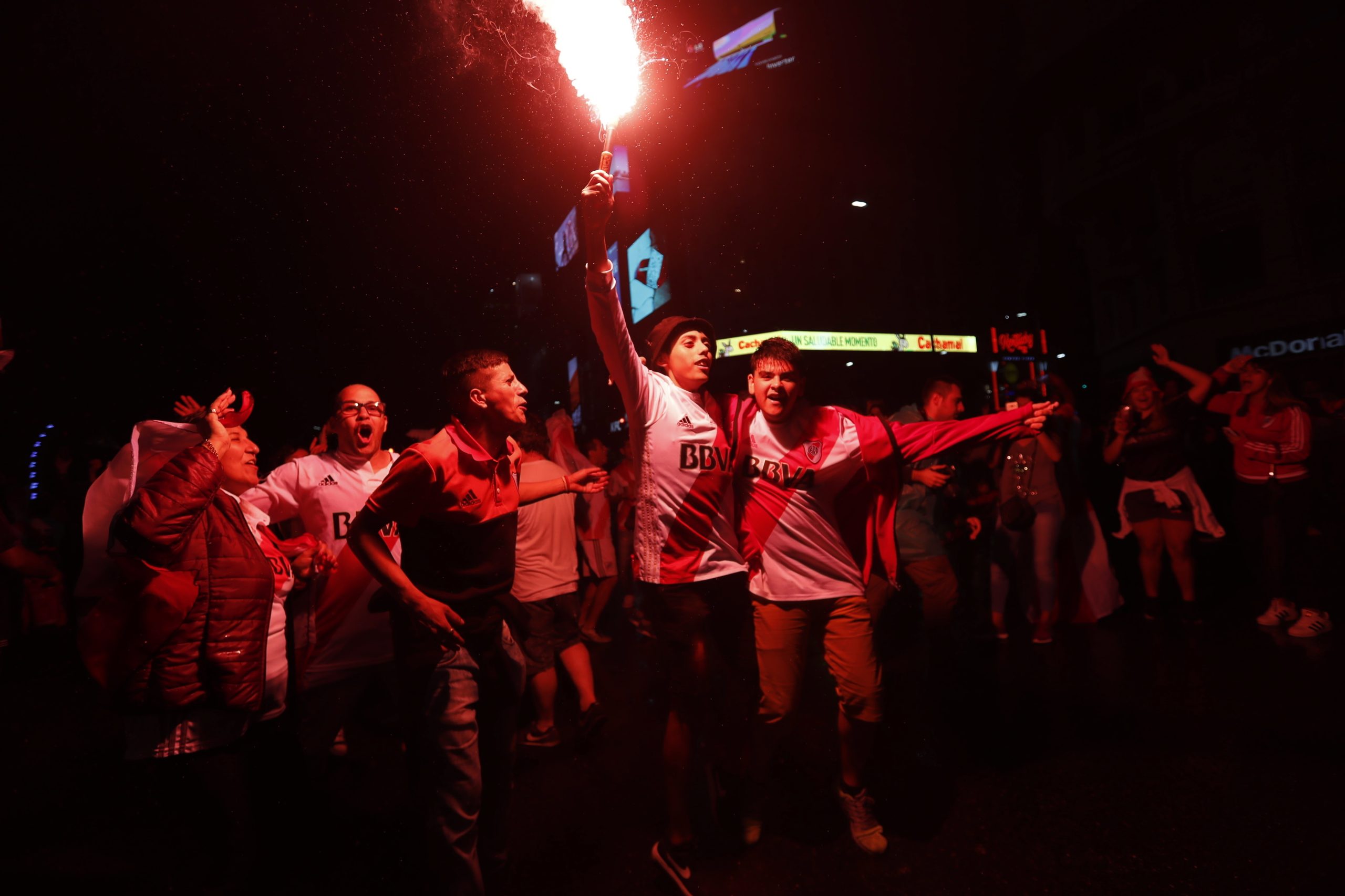 Festejos pela vitória do River Plate levam à detenção de 24 adeptos