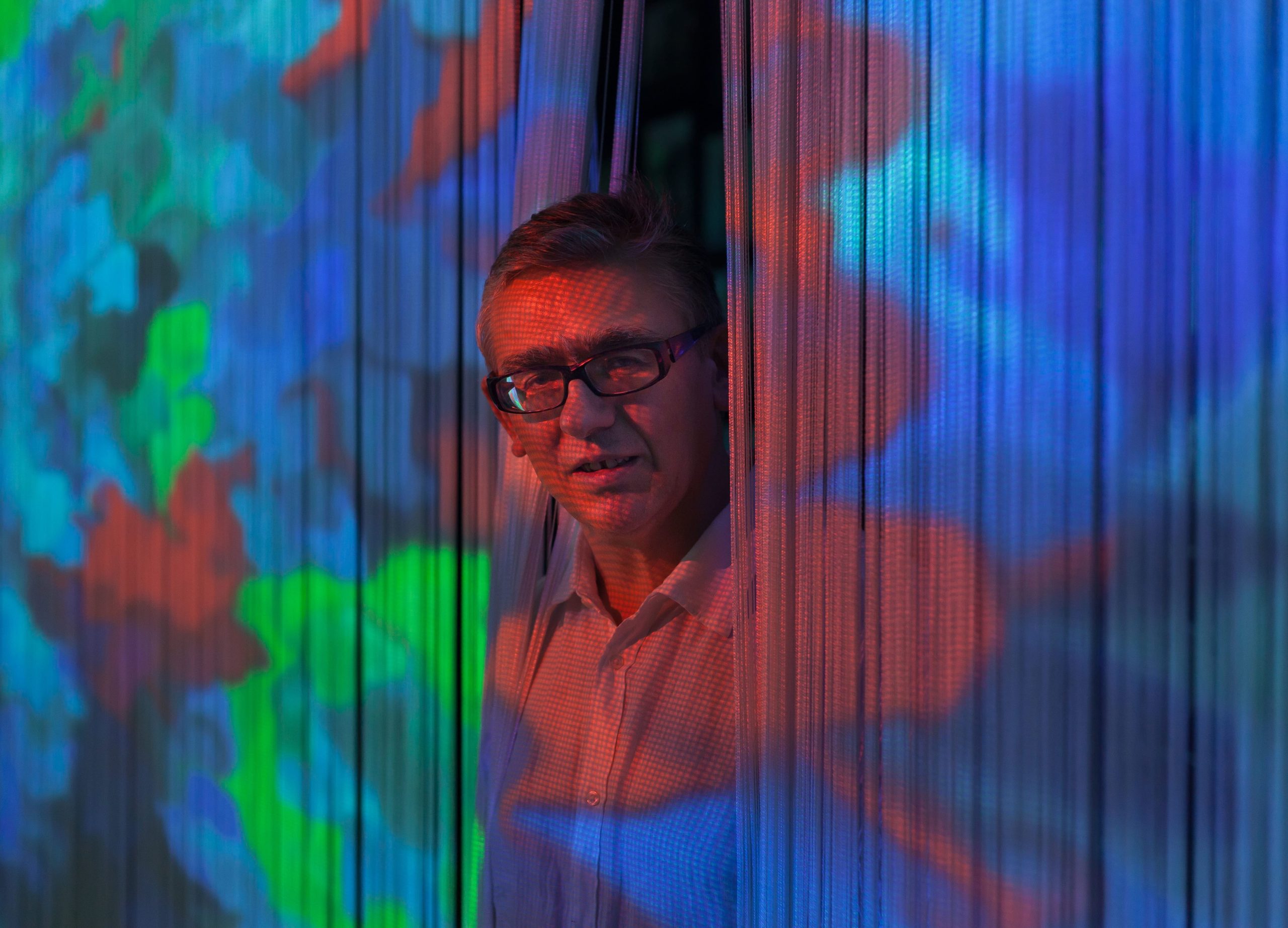 Miguel Chevalier apresenta “Splash” no CCB: sete serigrafias inéditas que fundem cor e energia digital