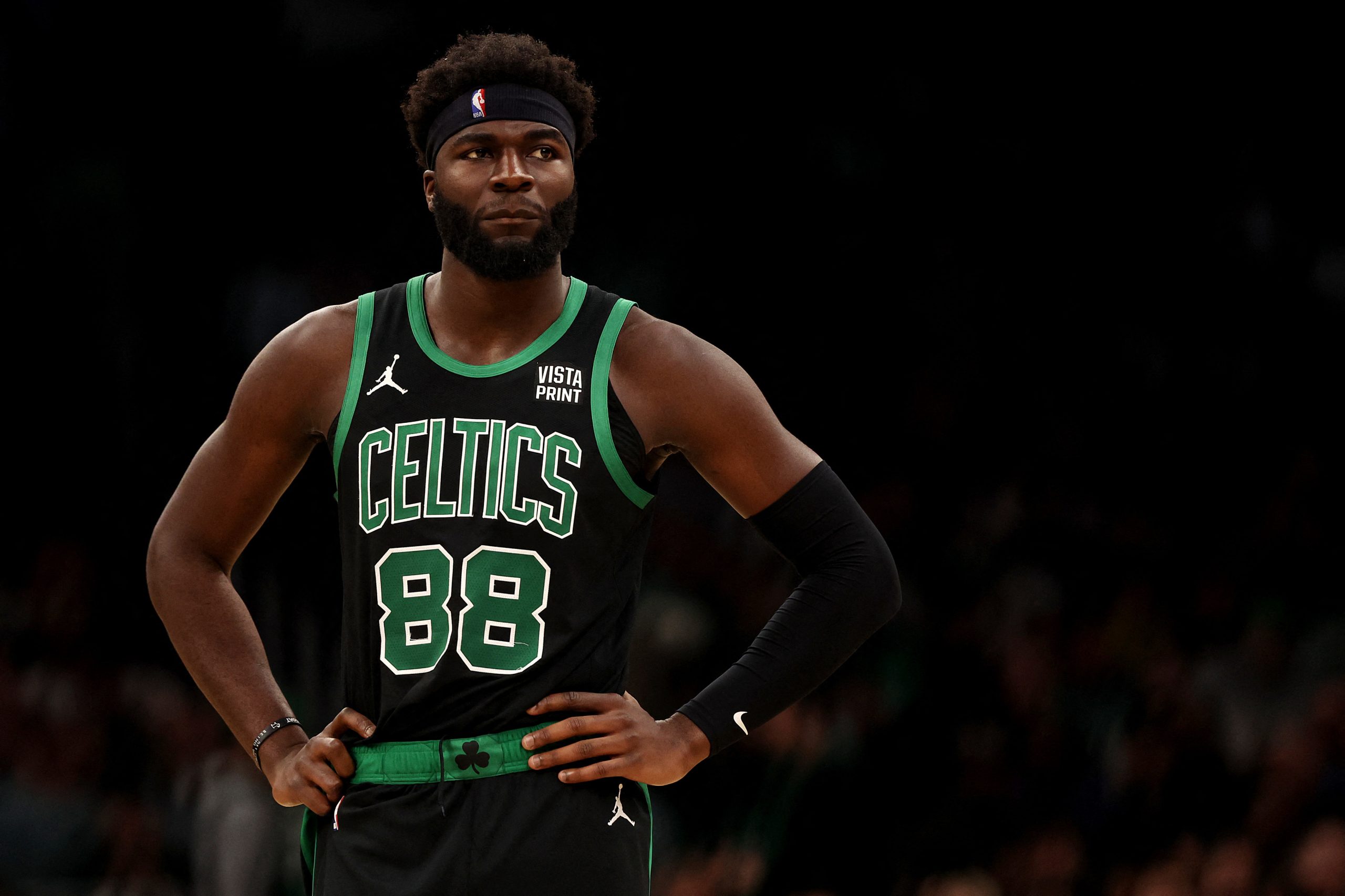 Neemias Queta consegue quatro pontos na derrota dos Celtics com os Bucks na NBA