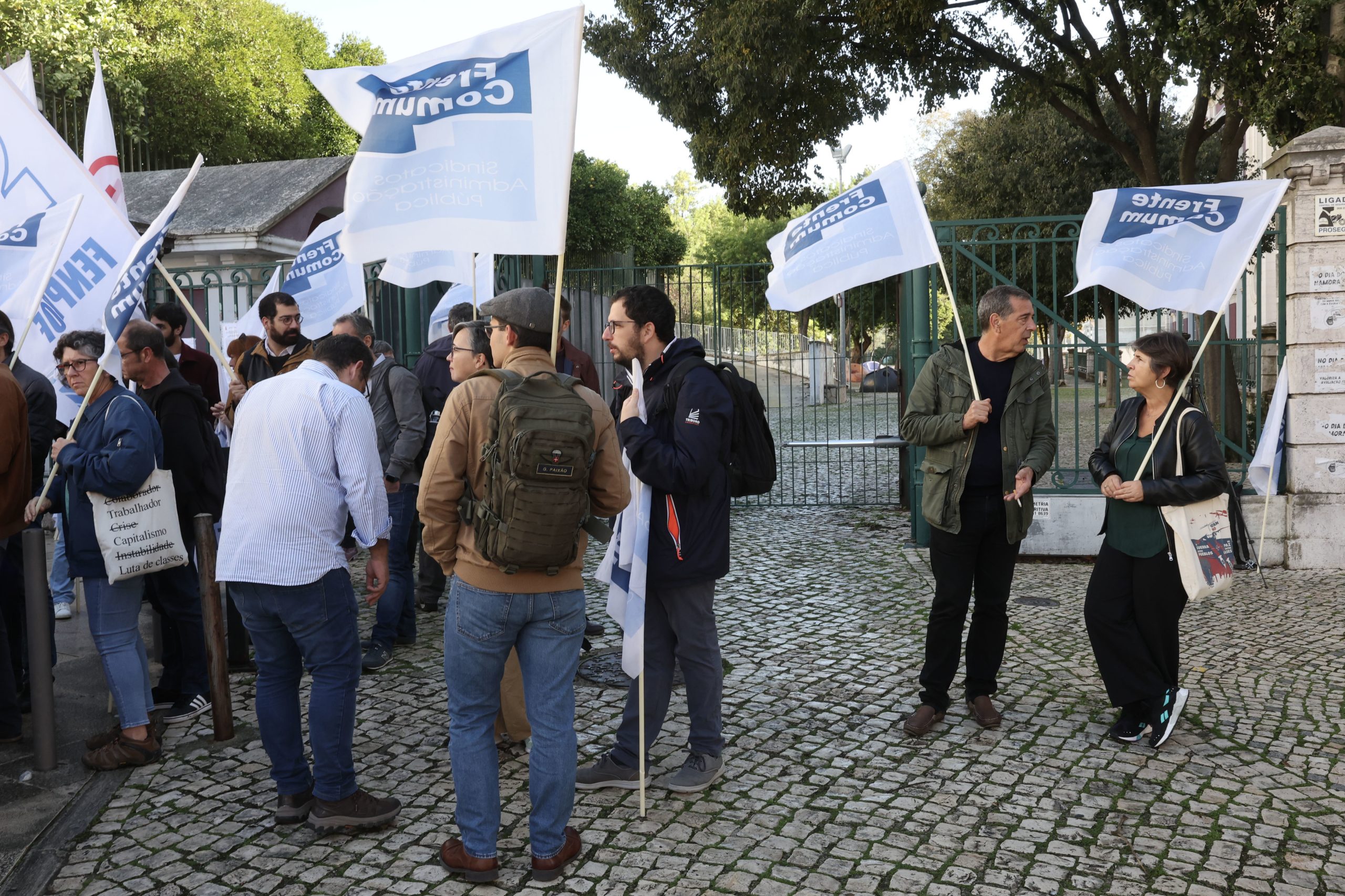 Greve na função pública está a ser “uma das maiores” dos últimos anos