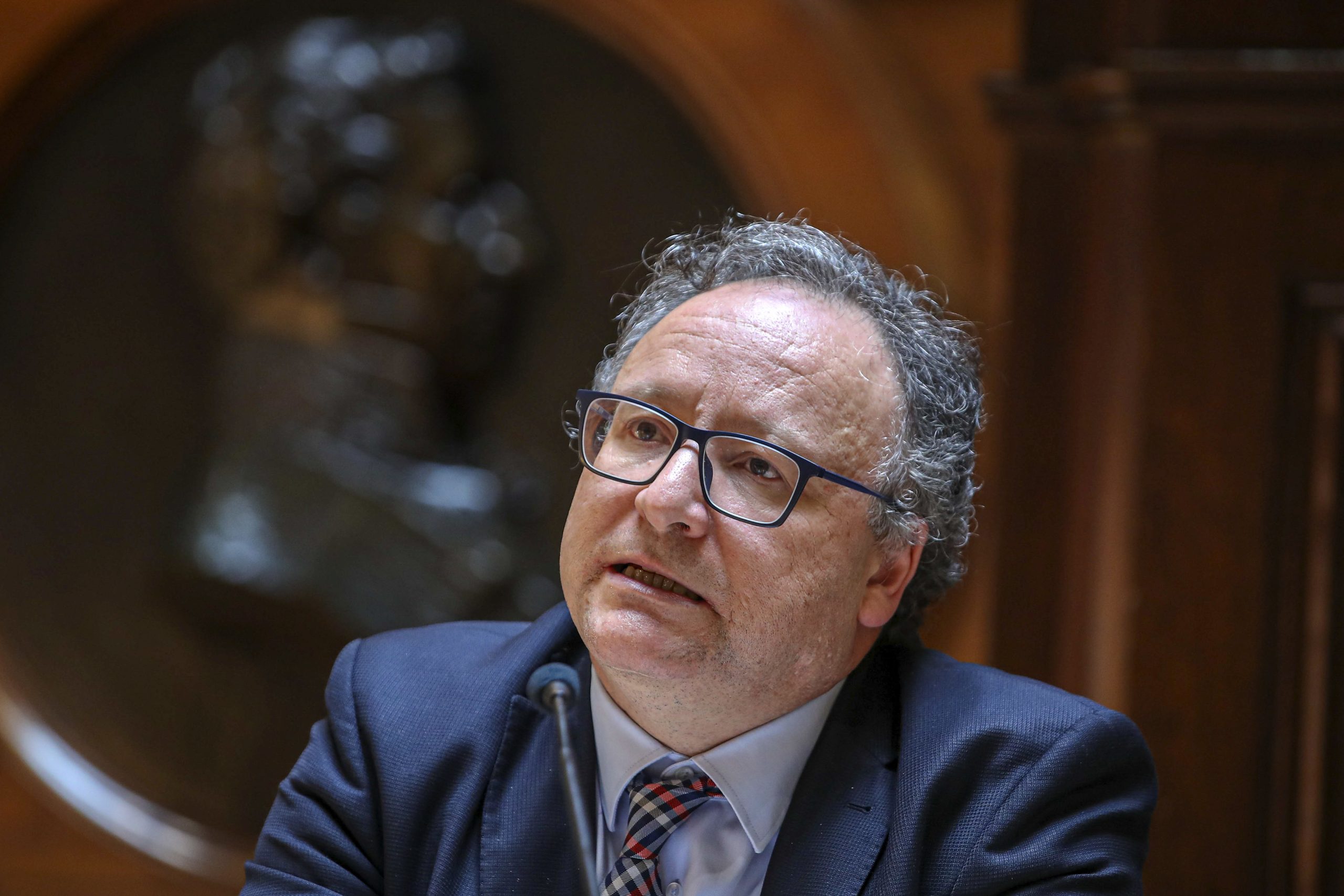 Francisco Assis aponta “responsabilidades públicas” ao vício da raspadinha