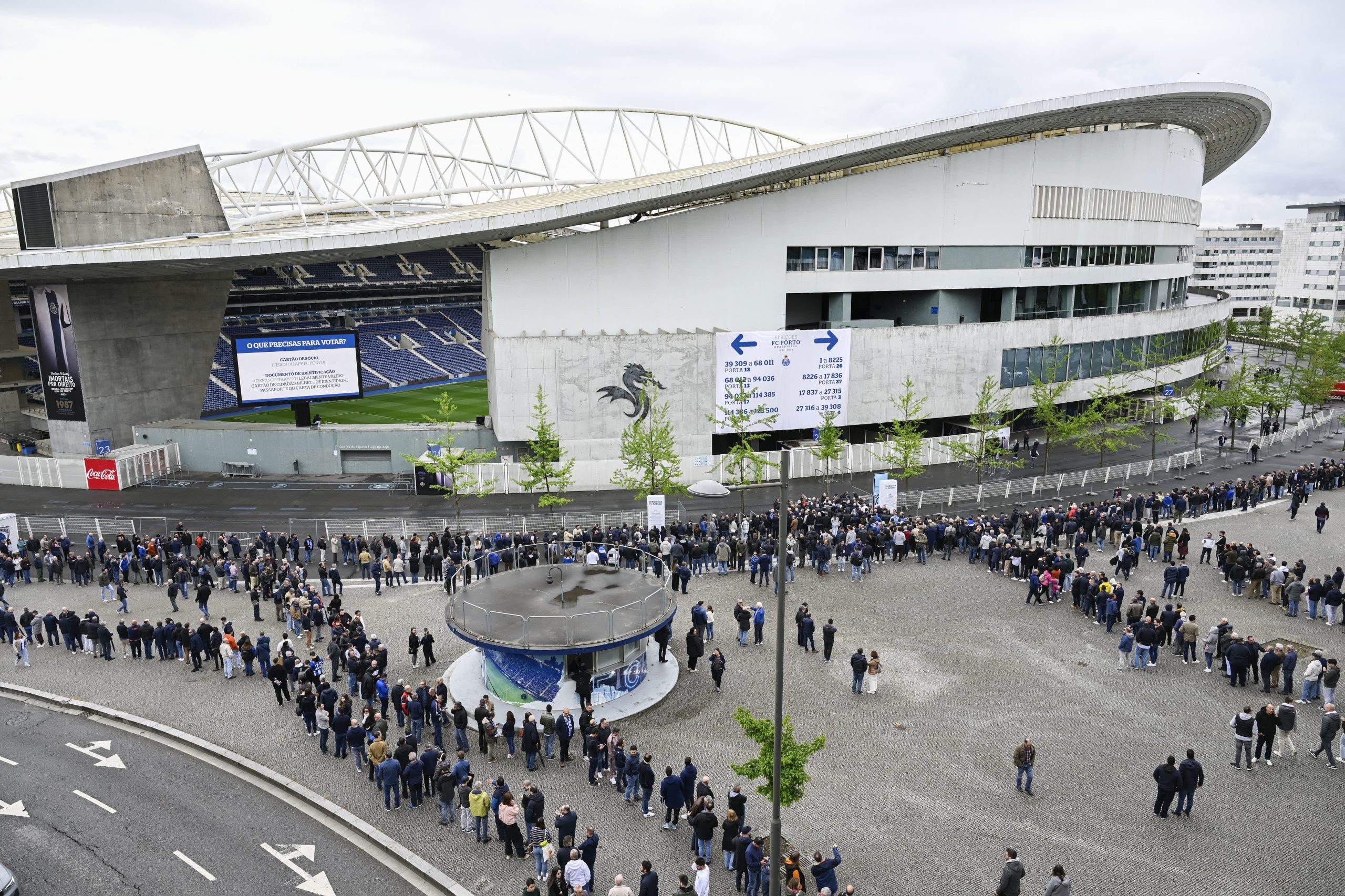 Adepto proibido de entrar no Estádio do Dragão é intercetado pela PSP