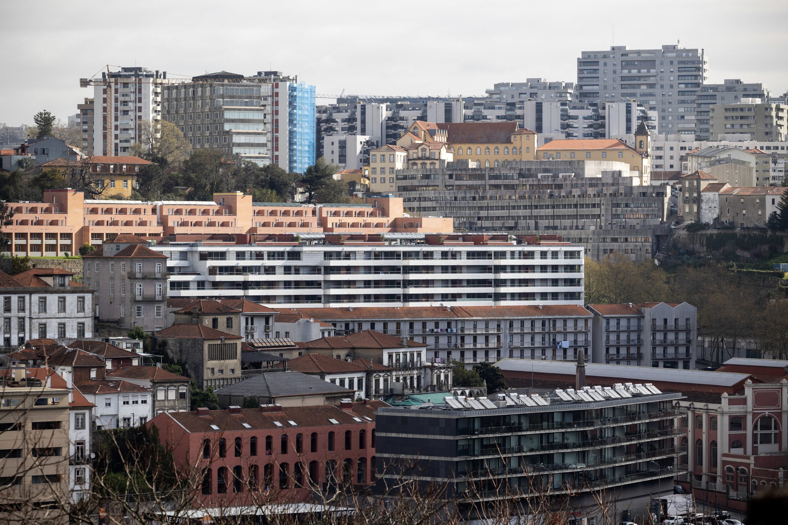 Municípios querem medidas da habitação para depois de 2026 e reprogramação dos montantes do PRR