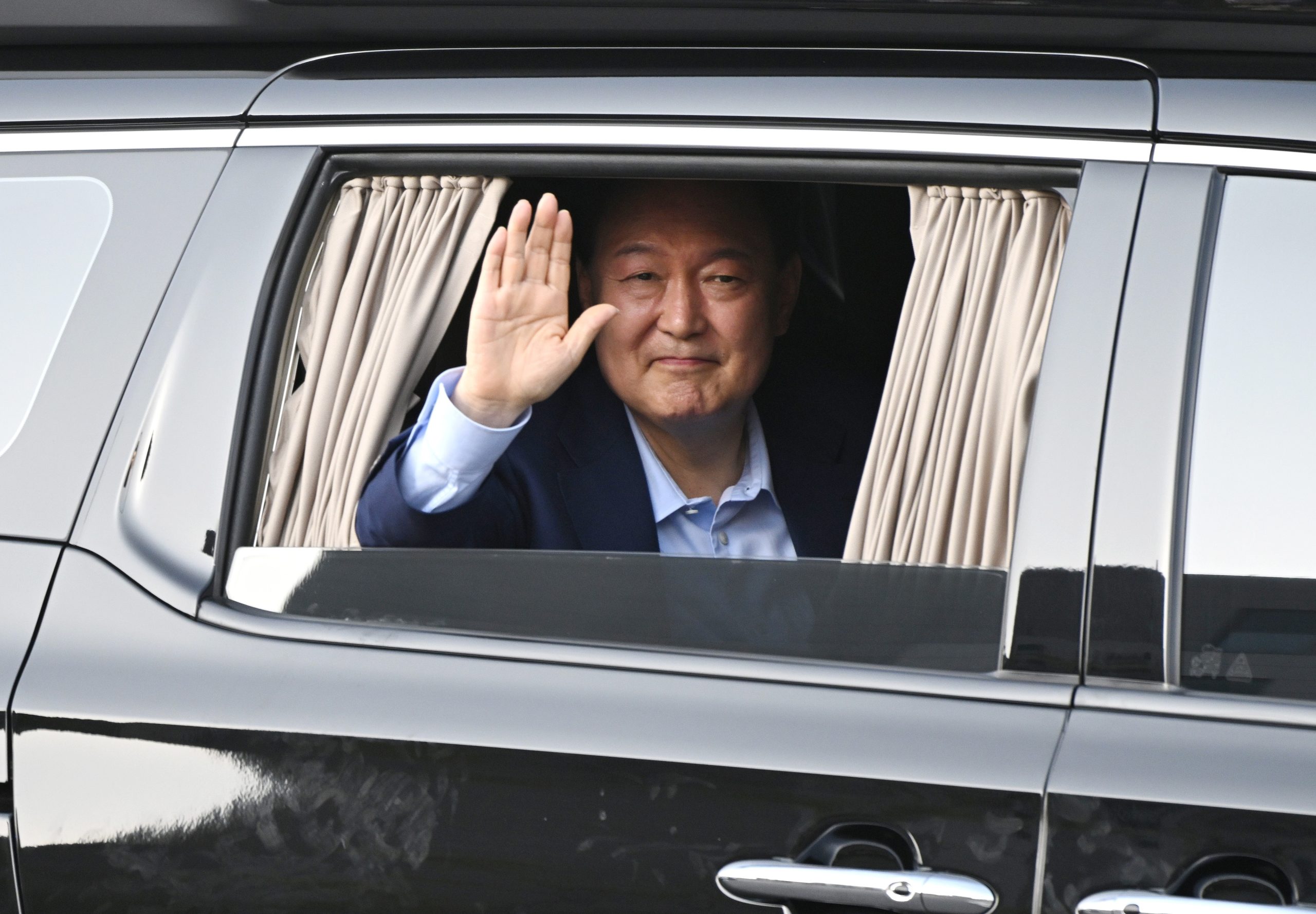 Polícia sul-coreana faz buscas no escritório do ex-presidente Yoon Suk Yeol