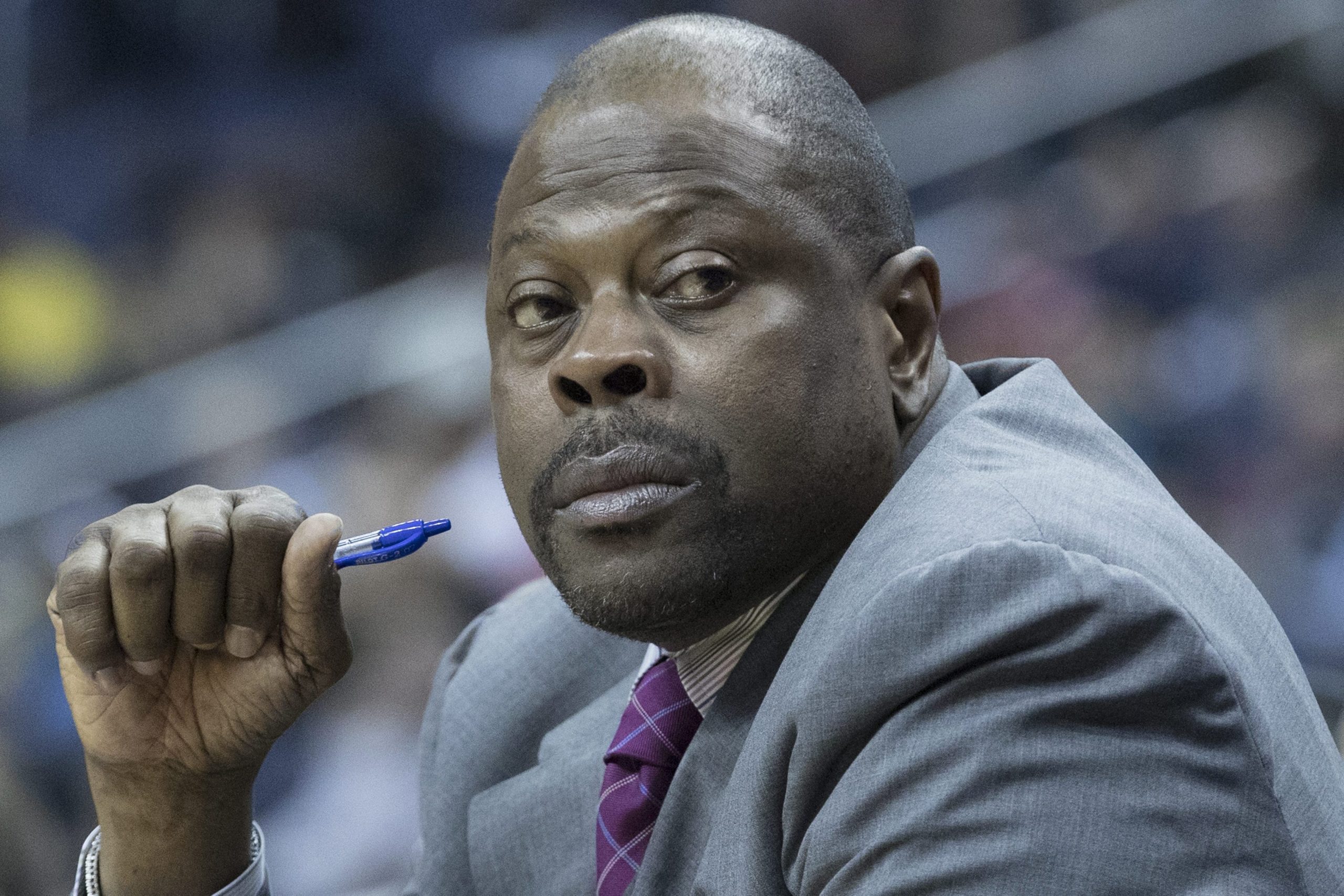 Covid-19: Antigo basquetebolista norte-americano Pat Ewing internado