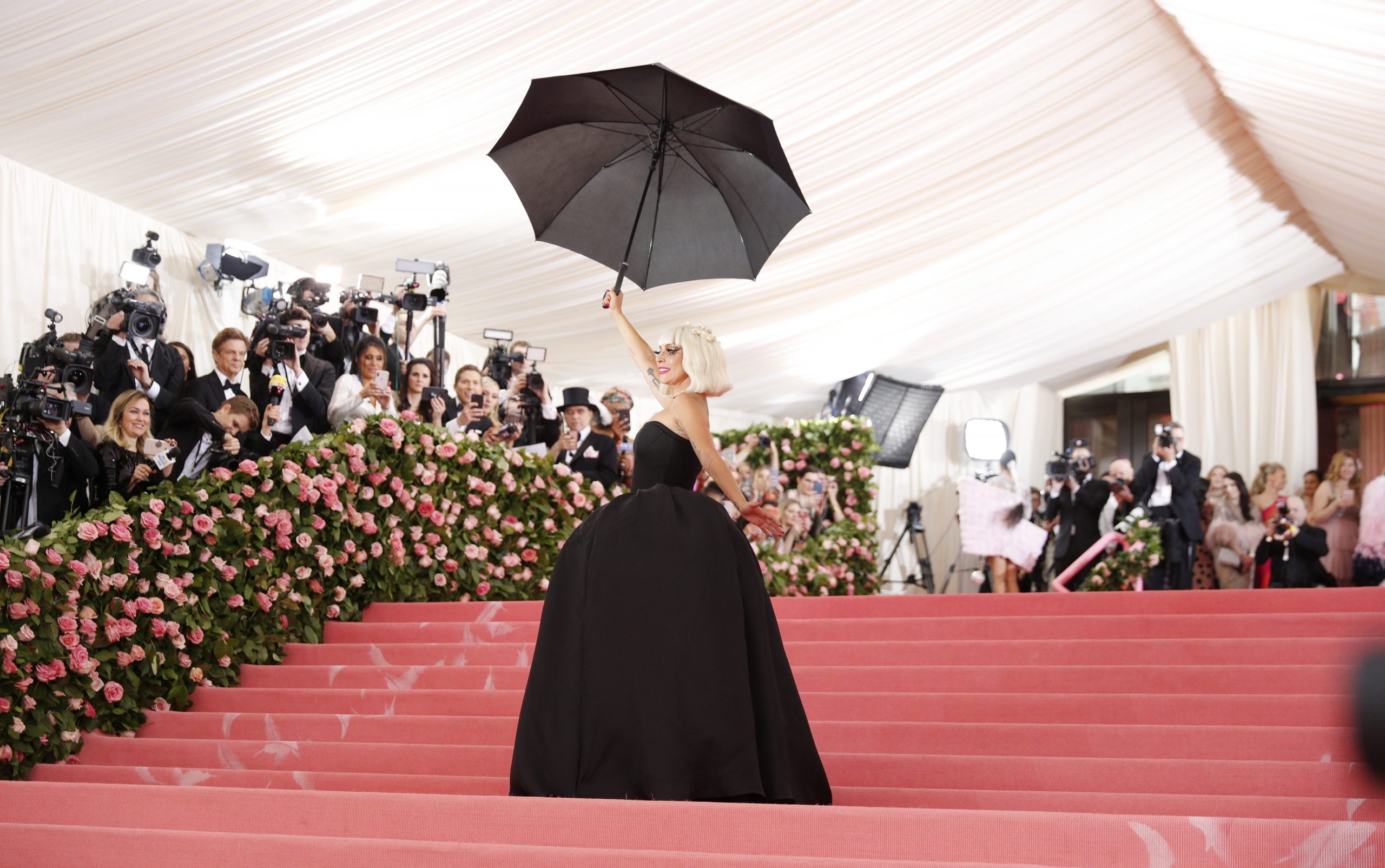 MTV Video Music Awards: Lady Gaga arrecada cinco prémios  incluindo Artista do Ano