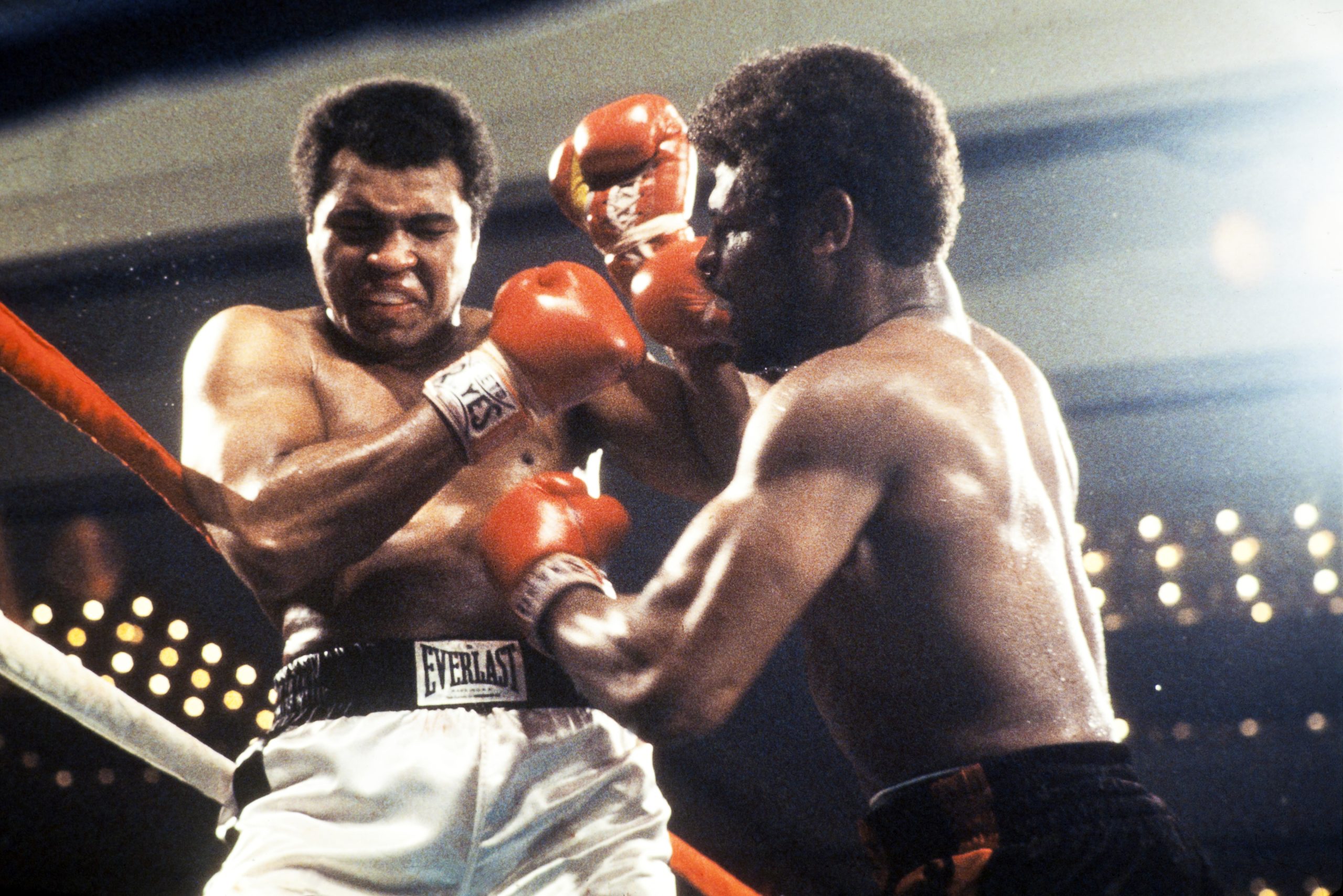 Morreu o pugilista Leon Spinks, que ‘roubou’ o título a Muhammad Ali