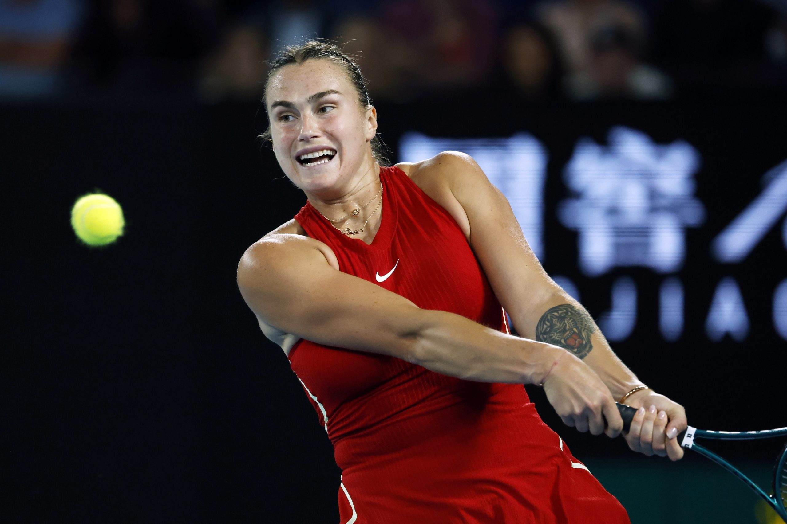 Campeã Sabalenka vence Krejcikova e está nas meias-finais do Open da Austrália