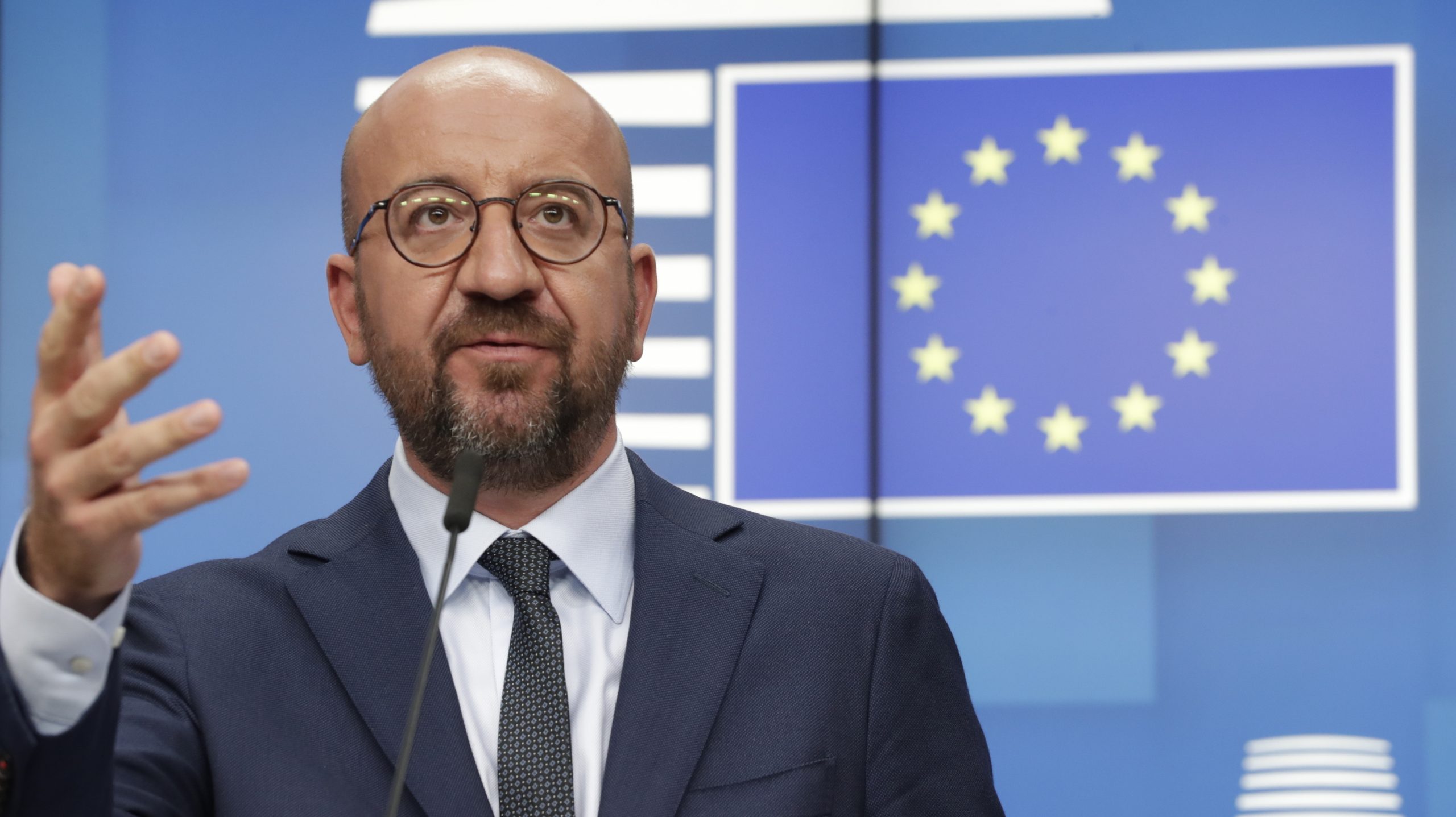 União Europeia mostra solidariedade e disponibiliza apoio para Lesbos após fogo na Grécia