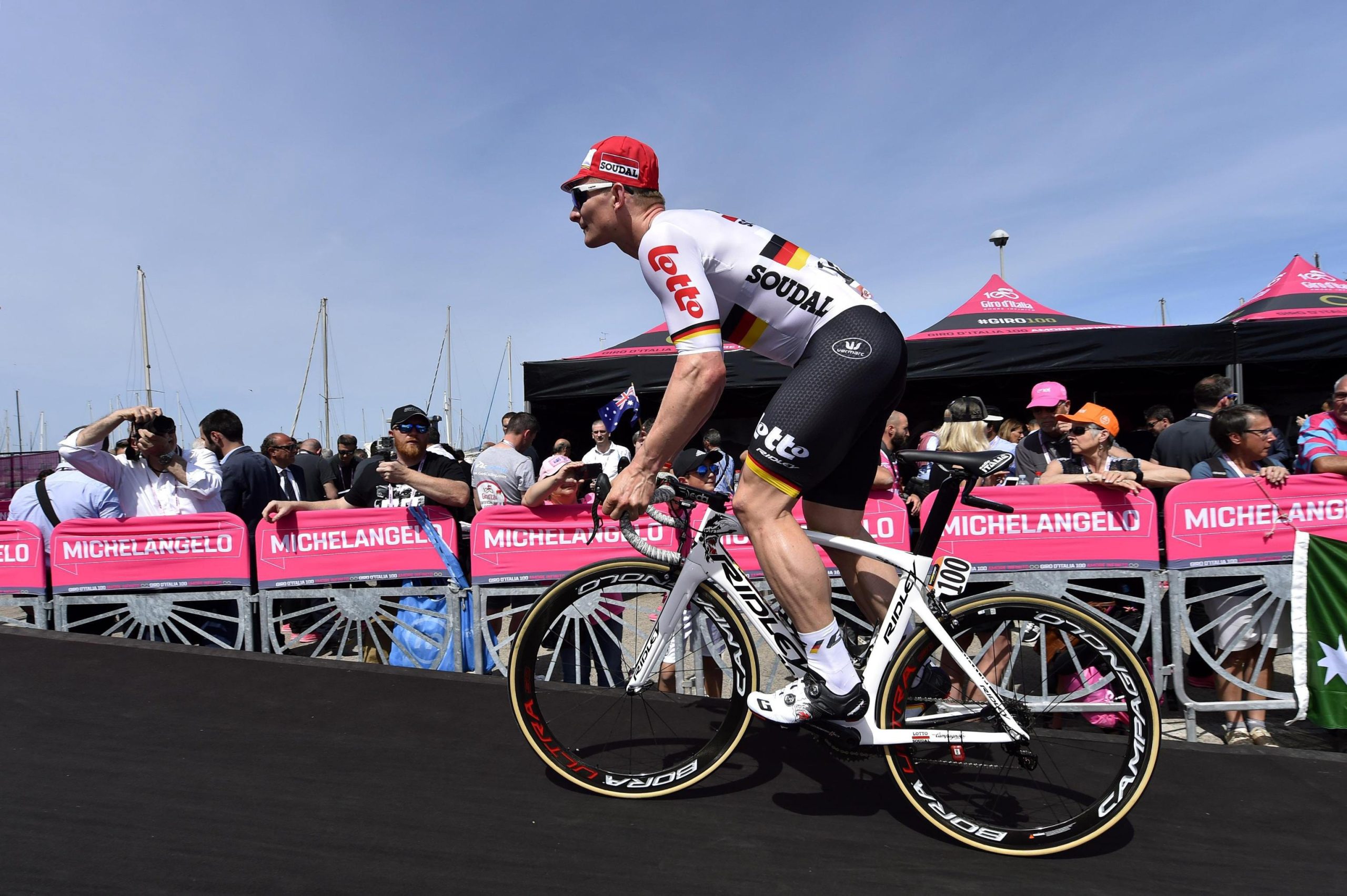 Giro: André Greipel vence segunda etapa ao ‘sprint’ e veste camisola rosa
