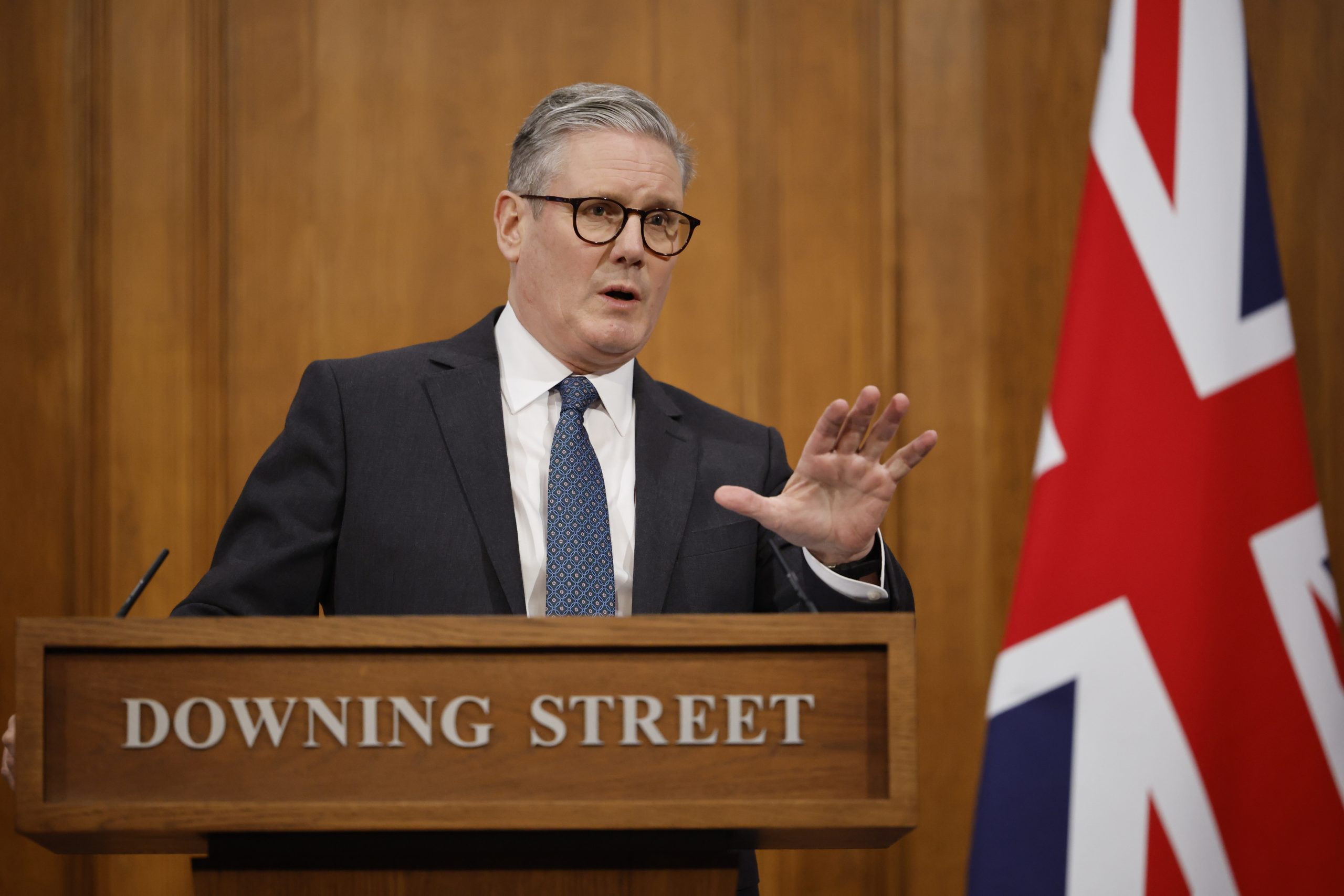 Starmer alerta para “nova ameaça” terrorista de ataques individuais